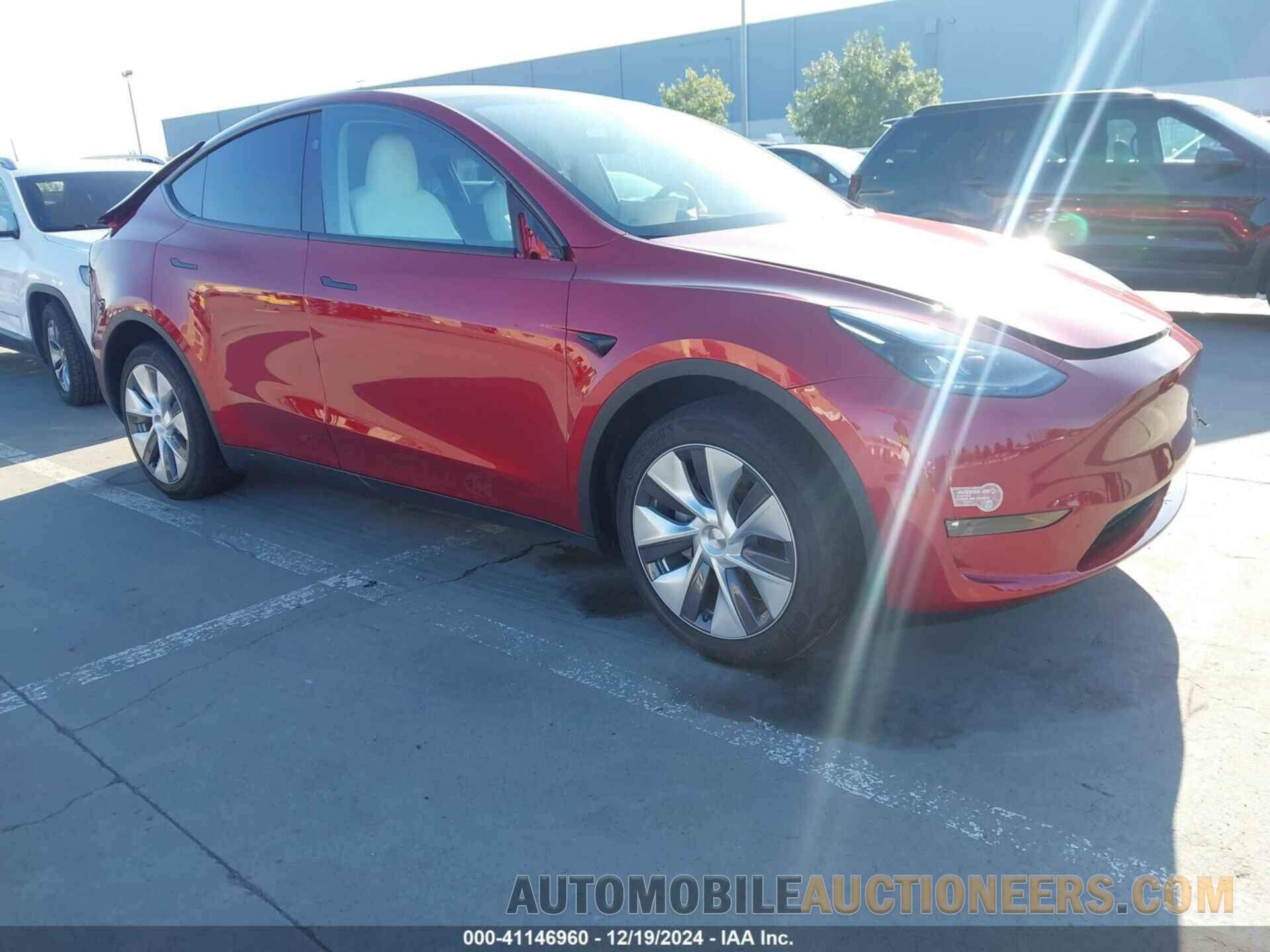 7SAYGDEE5RF072758 TESLA MODEL Y 2024