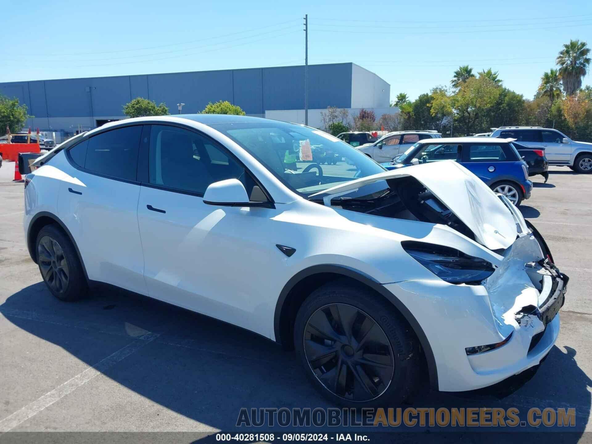 7SAYGDEE5RF120081 TESLA MODEL Y 2024