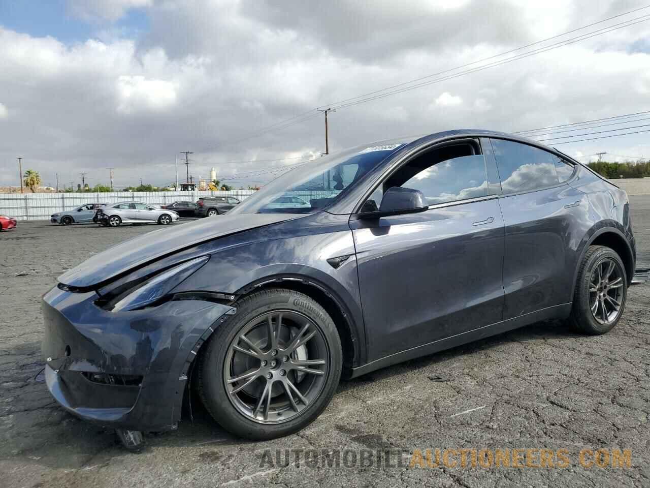 7SAYGDEE5RF123496 TESLA MODEL Y 2024