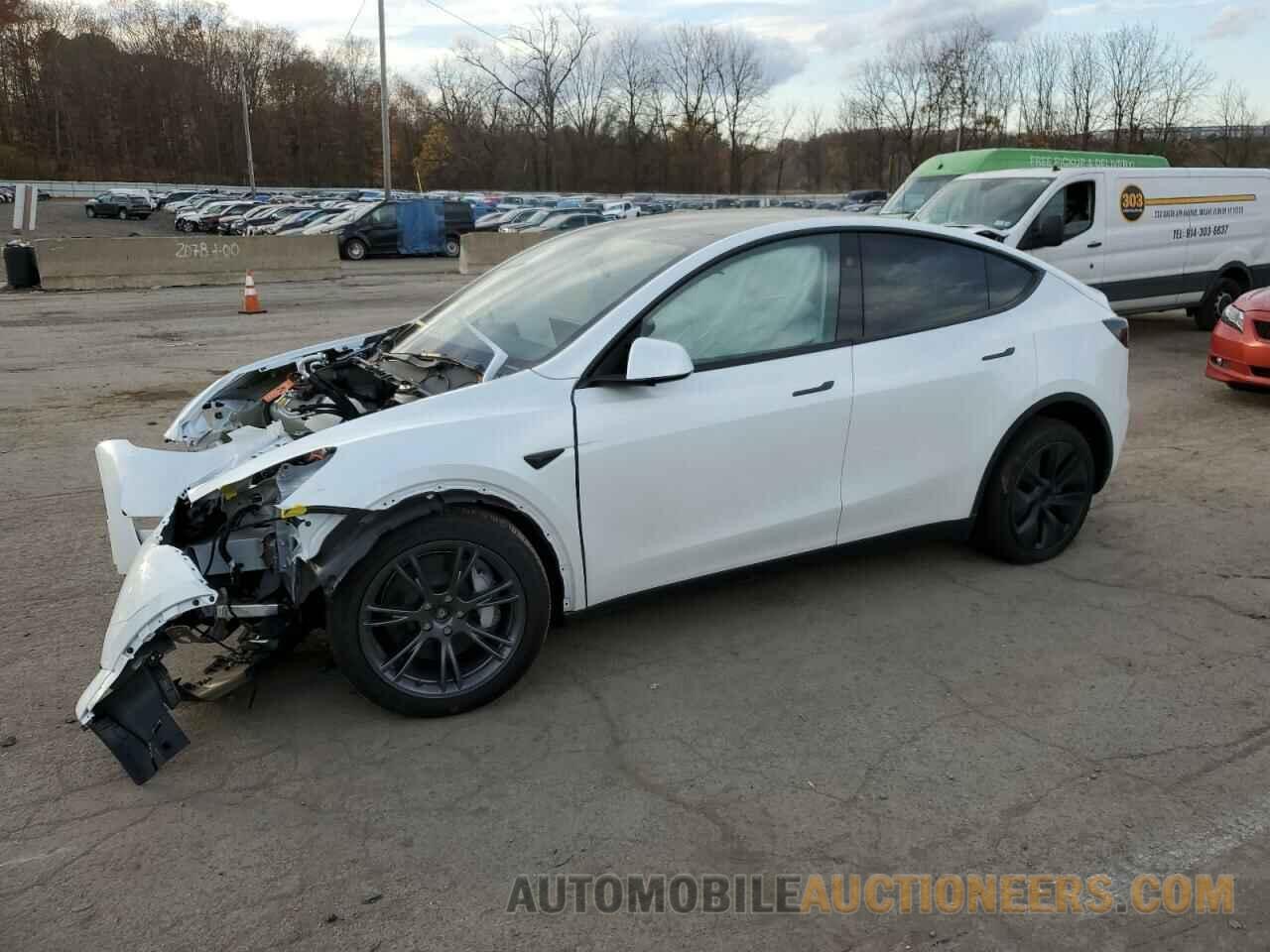 7SAYGDEE5RF130688 TESLA MODEL Y 2024