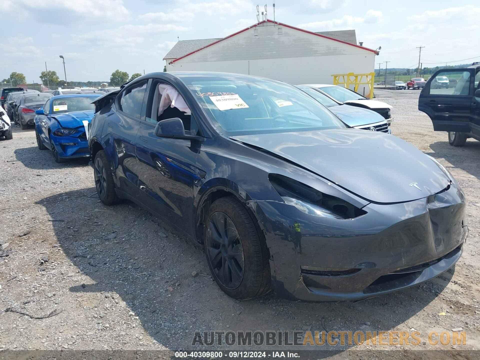 7SAYGDEE5RF153694 TESLA MODEL Y 2024