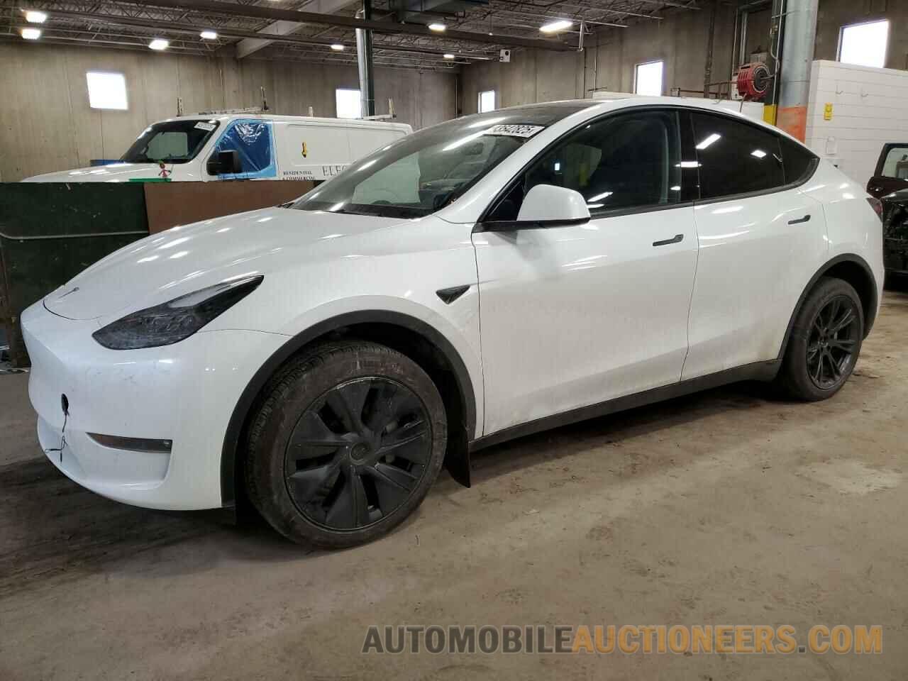 7SAYGDEE5RF191281 TESLA MODEL Y 2024