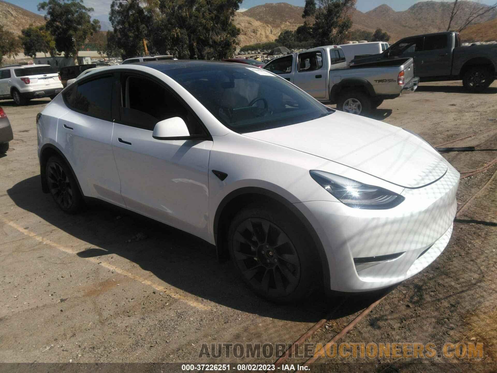 7SAYGDEE6PA033915 TESLA MODEL Y 2023