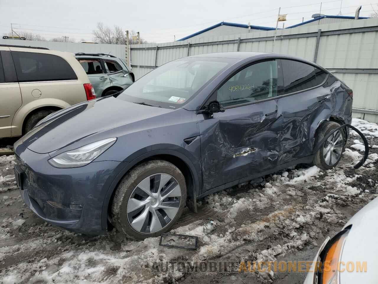 7SAYGDEE6PA039875 TESLA MODEL Y 2023