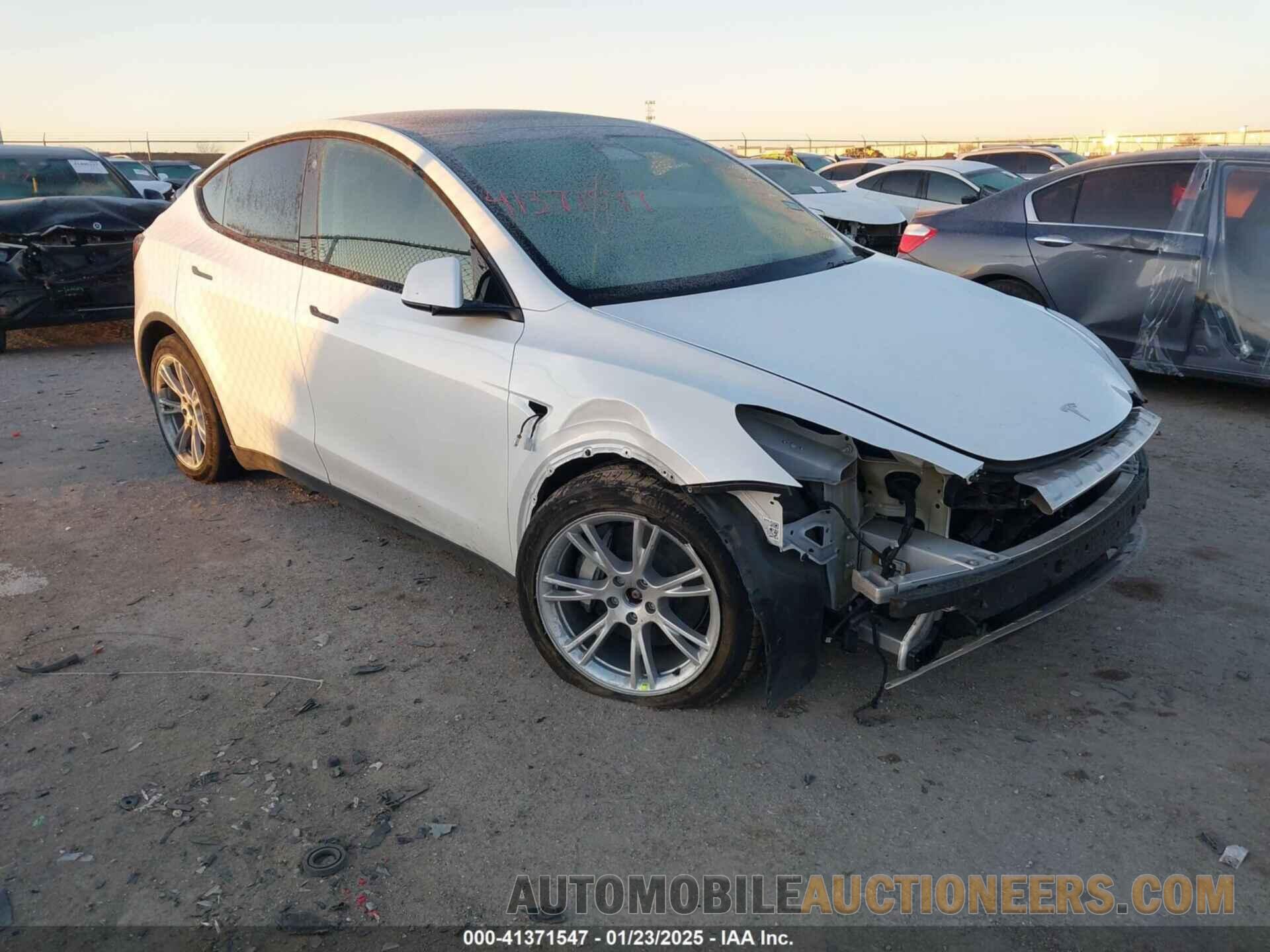 7SAYGDEE6PA061228 TESLA MODEL Y 2023