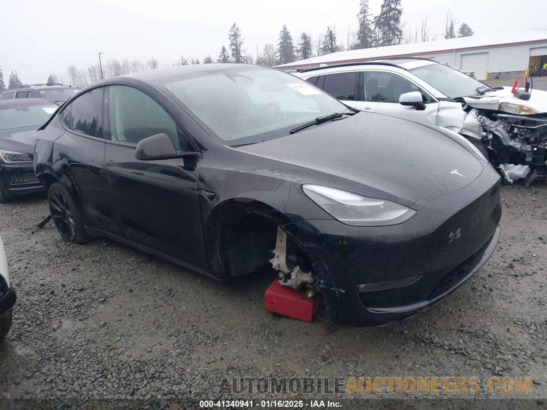 7SAYGDEE6PF800911 TESLA MODEL Y 2023