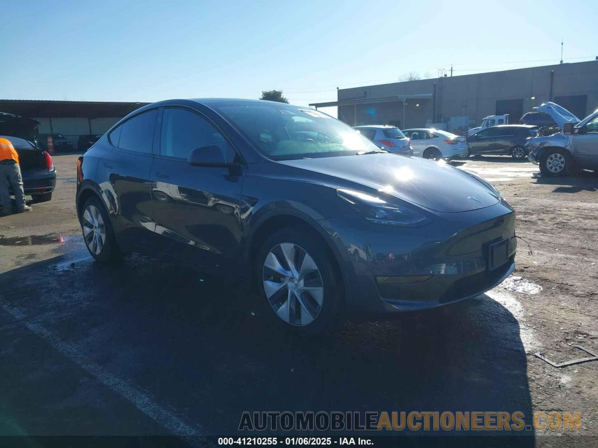 7SAYGDEE6PF979984 TESLA MODEL Y 2023