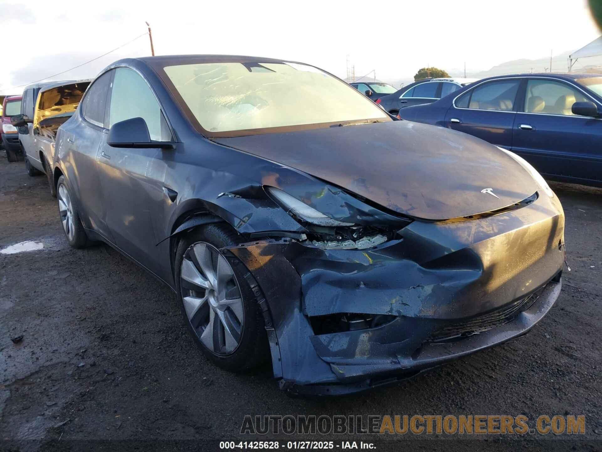 7SAYGDEE6RA223023 TESLA MODEL Y 2024