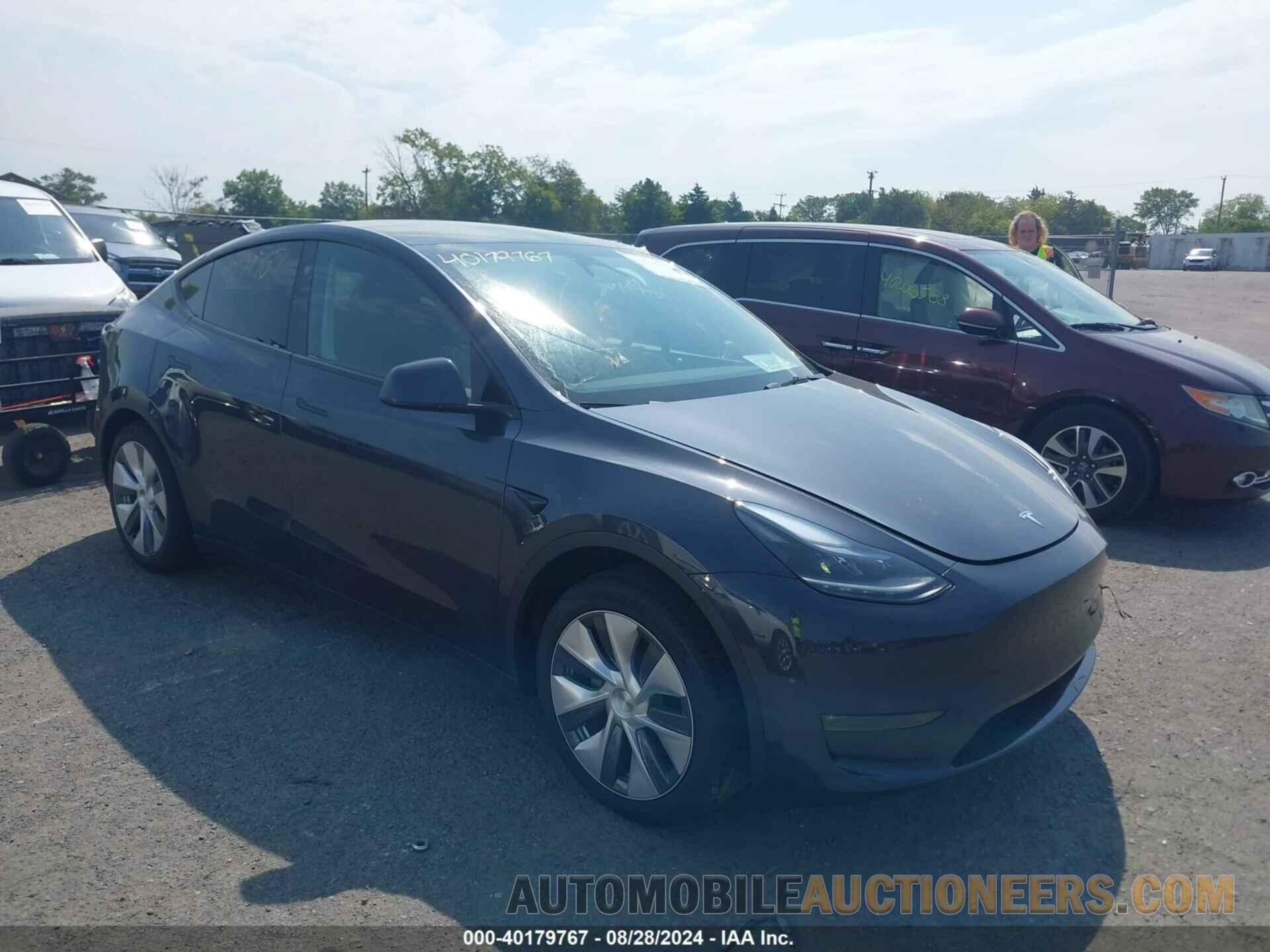 7SAYGDEE6RA231722 TESLA MODEL Y 2024