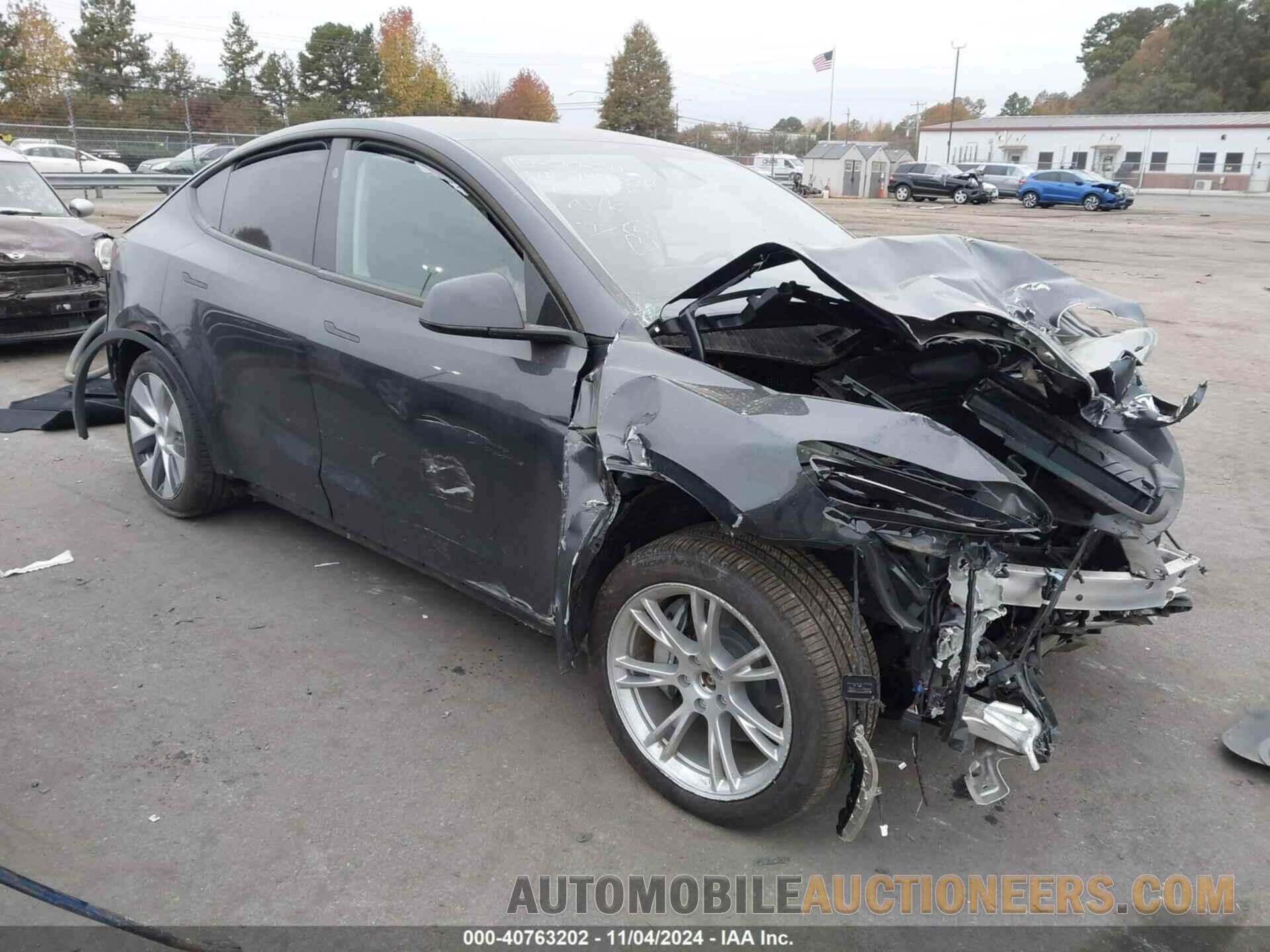 7SAYGDEE6RA247824 TESLA MODEL Y 2024