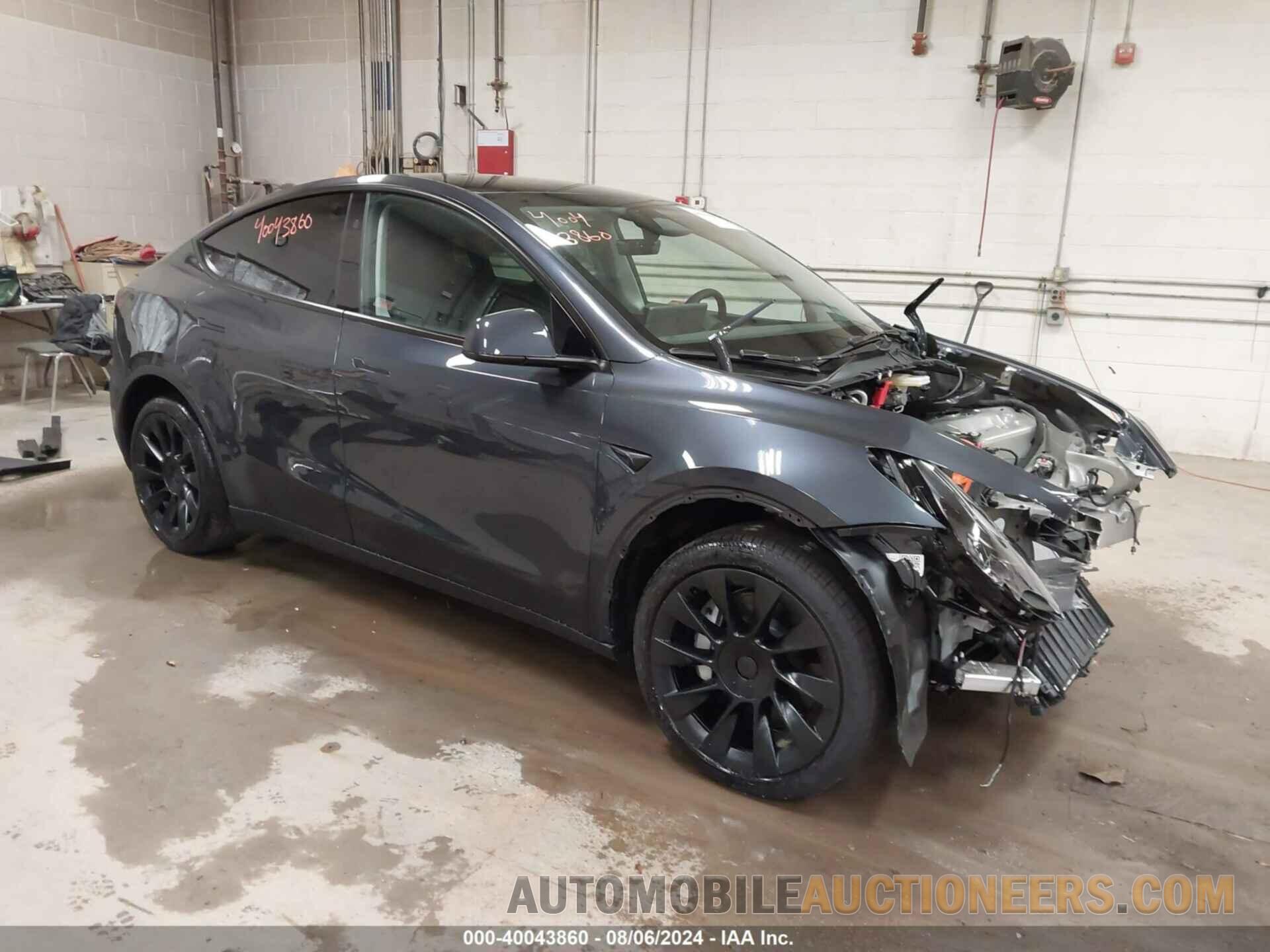 7SAYGDEE6RA276840 TESLA MODEL Y 2024