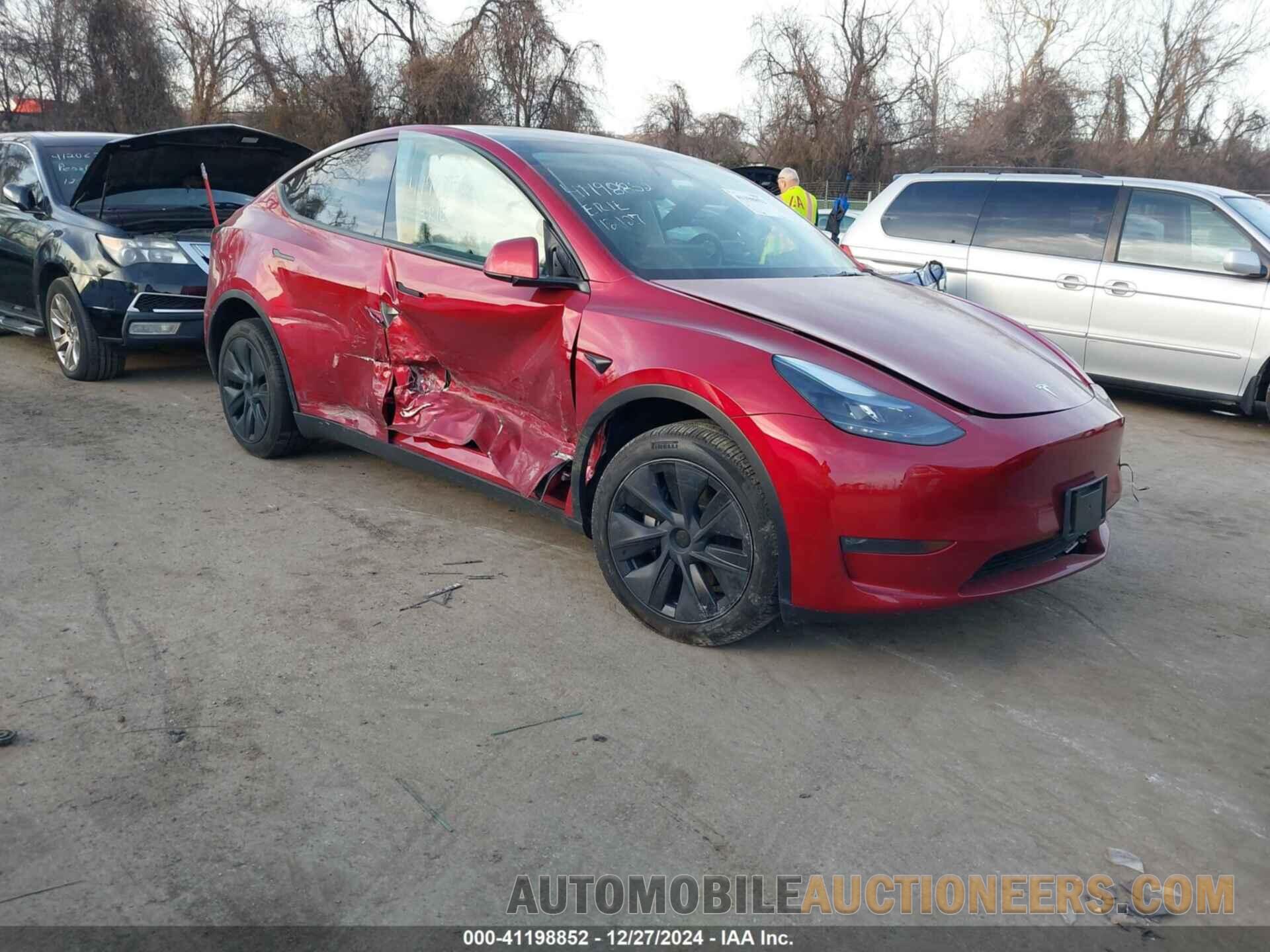 7SAYGDEE6RA327771 TESLA MODEL Y 2024