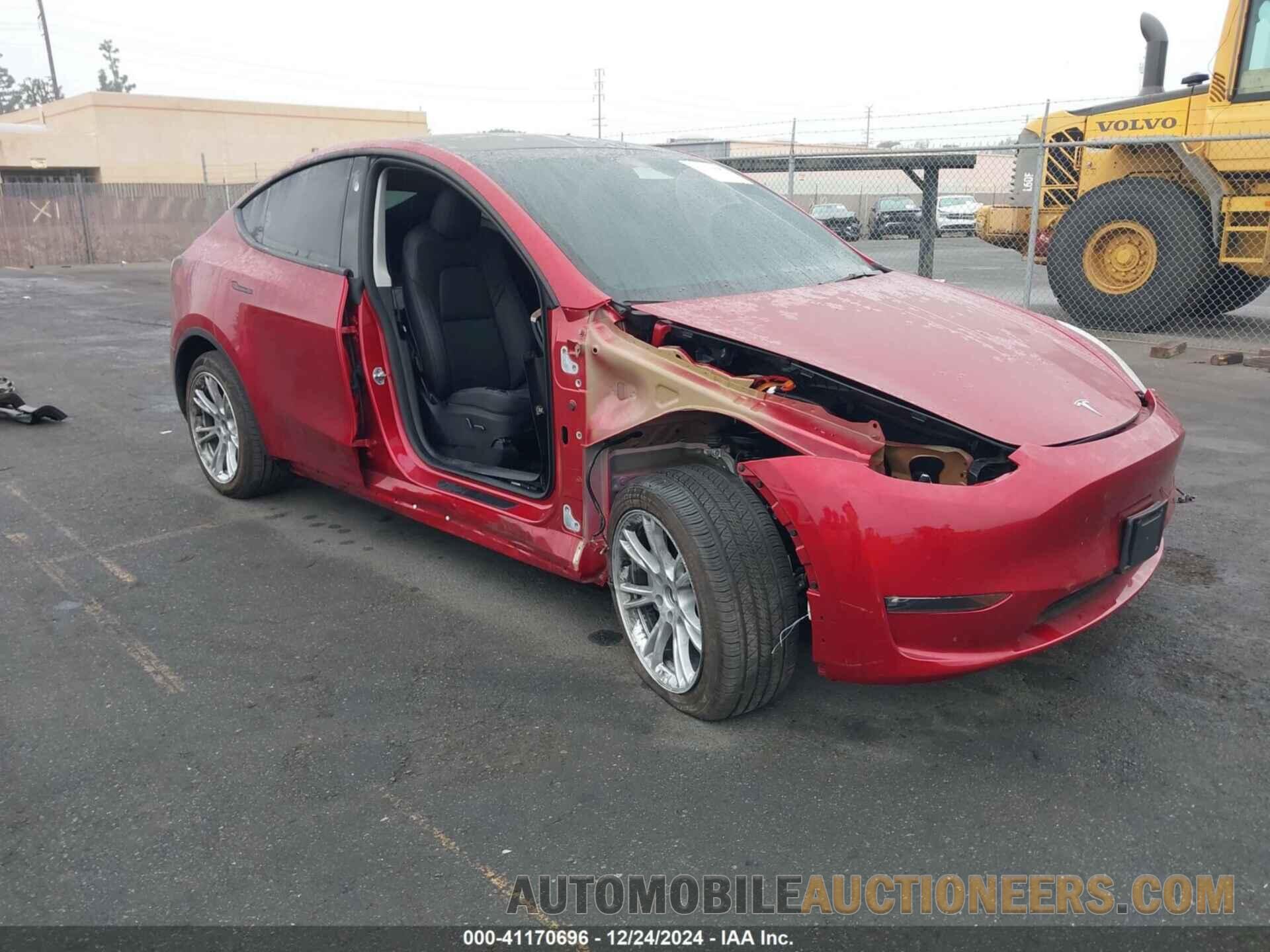 7SAYGDEE6RF076107 TESLA MODEL Y 2024