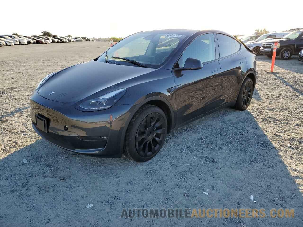 7SAYGDEE6RF118100 TESLA MODEL Y 2024