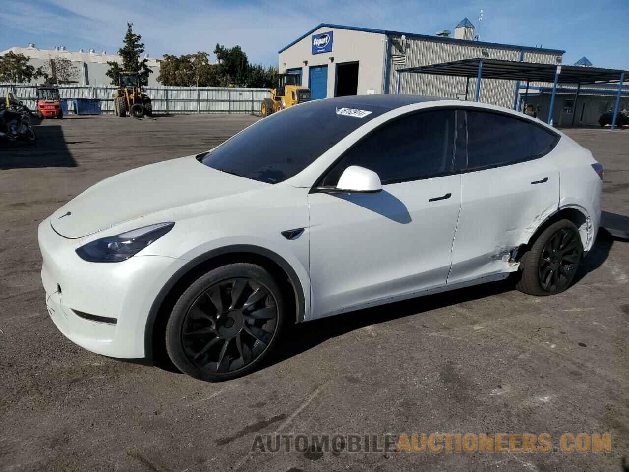 7SAYGDEE6RF128979 TESLA MODEL Y 2024