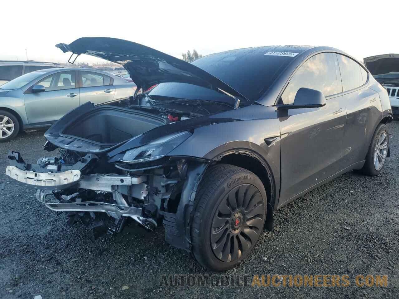 7SAYGDEE6RF986095 TESLA MODEL Y 2024