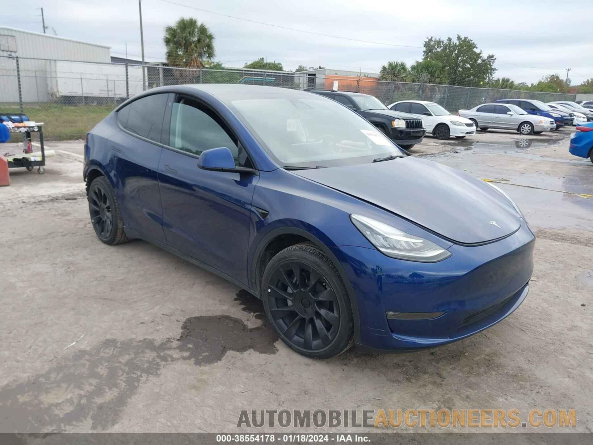 7SAYGDEE7NF432025 TESLA MODEL Y 2022