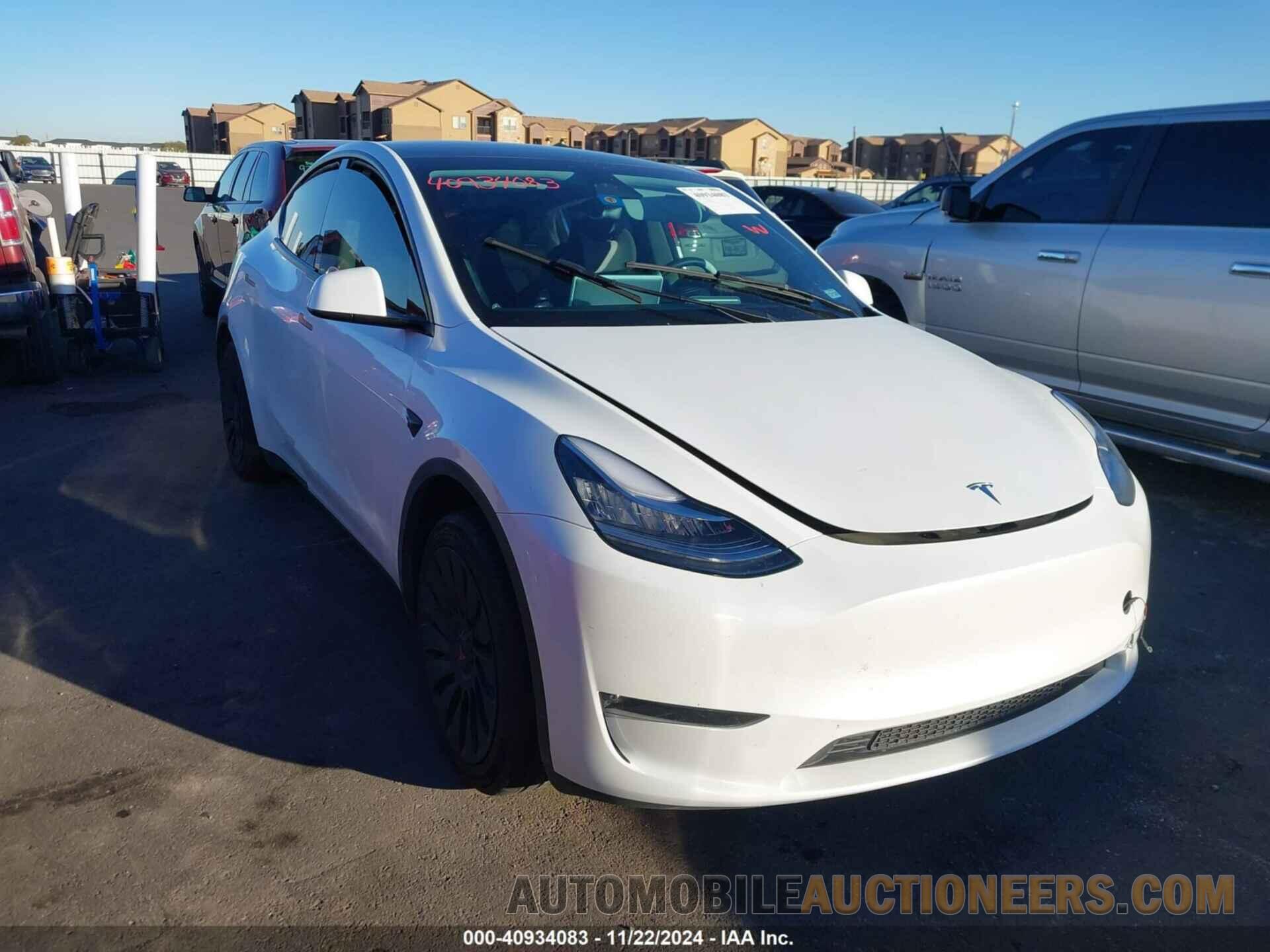 7SAYGDEE7PA042008 TESLA MODEL Y 2023