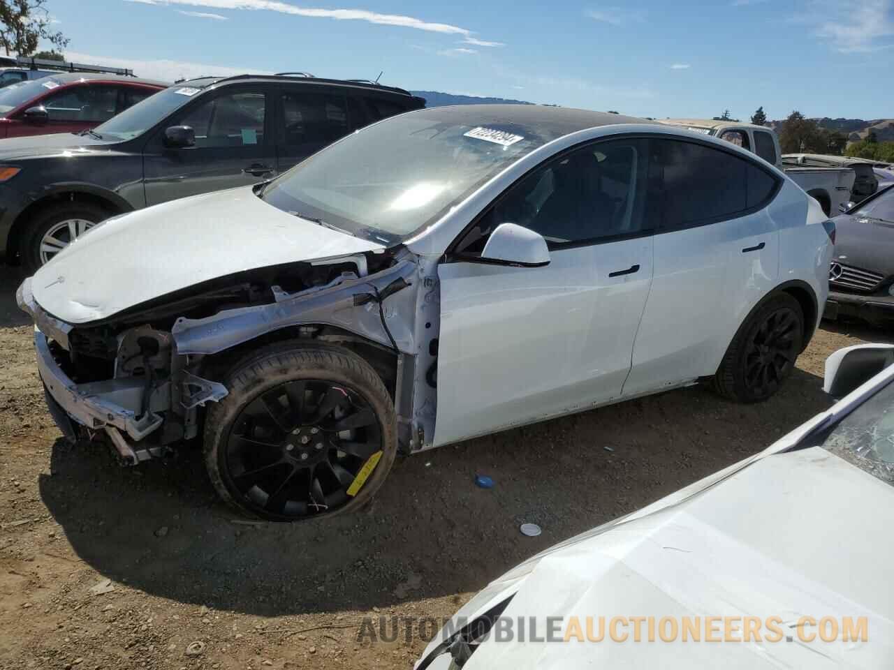 7SAYGDEE7PF688975 TESLA MODEL Y 2023