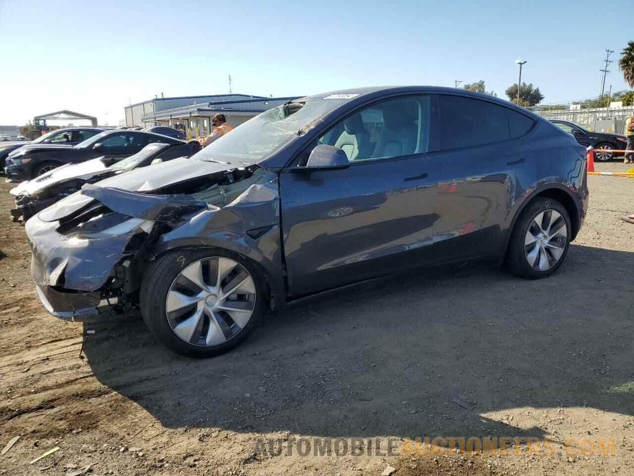 7SAYGDEE7RA214976 TESLA MODEL Y 2024