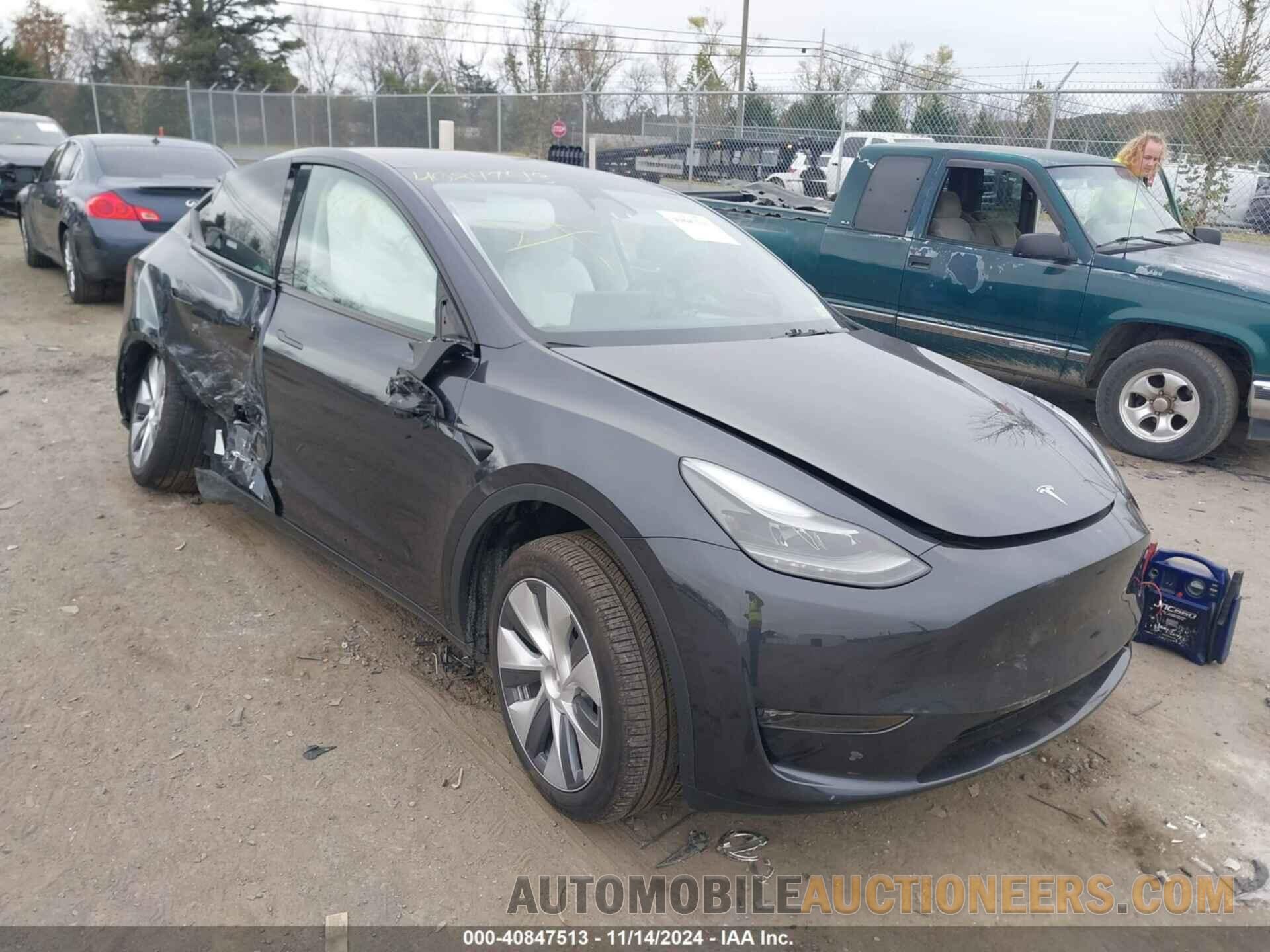 7SAYGDEE7RA263739 TESLA MODEL Y 2024