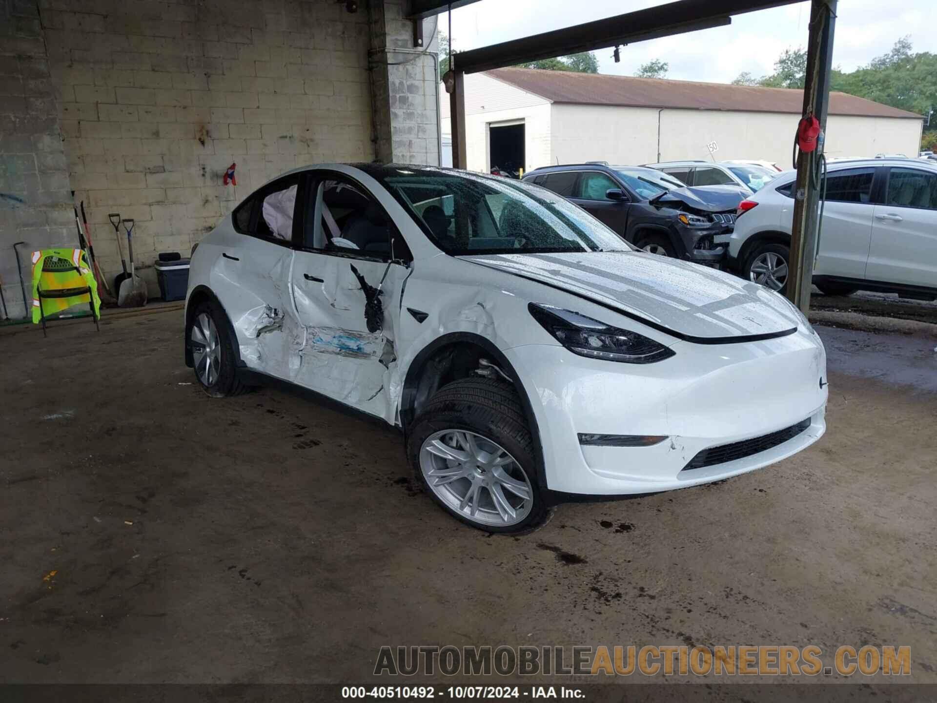 7SAYGDEE7RA288673 TESLA MODEL Y 2024