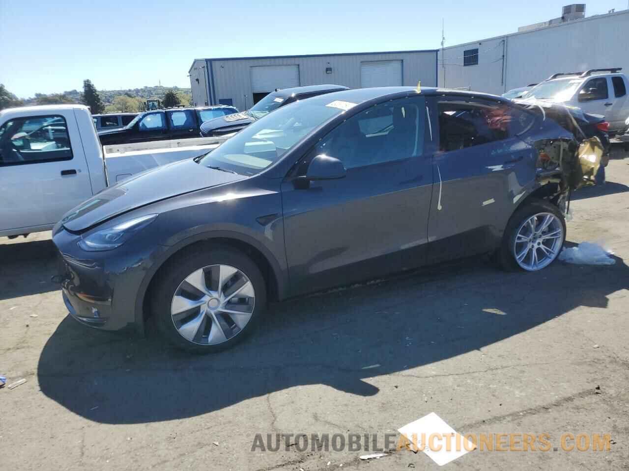 7SAYGDEE7RF004588 TESLA MODEL Y 2024