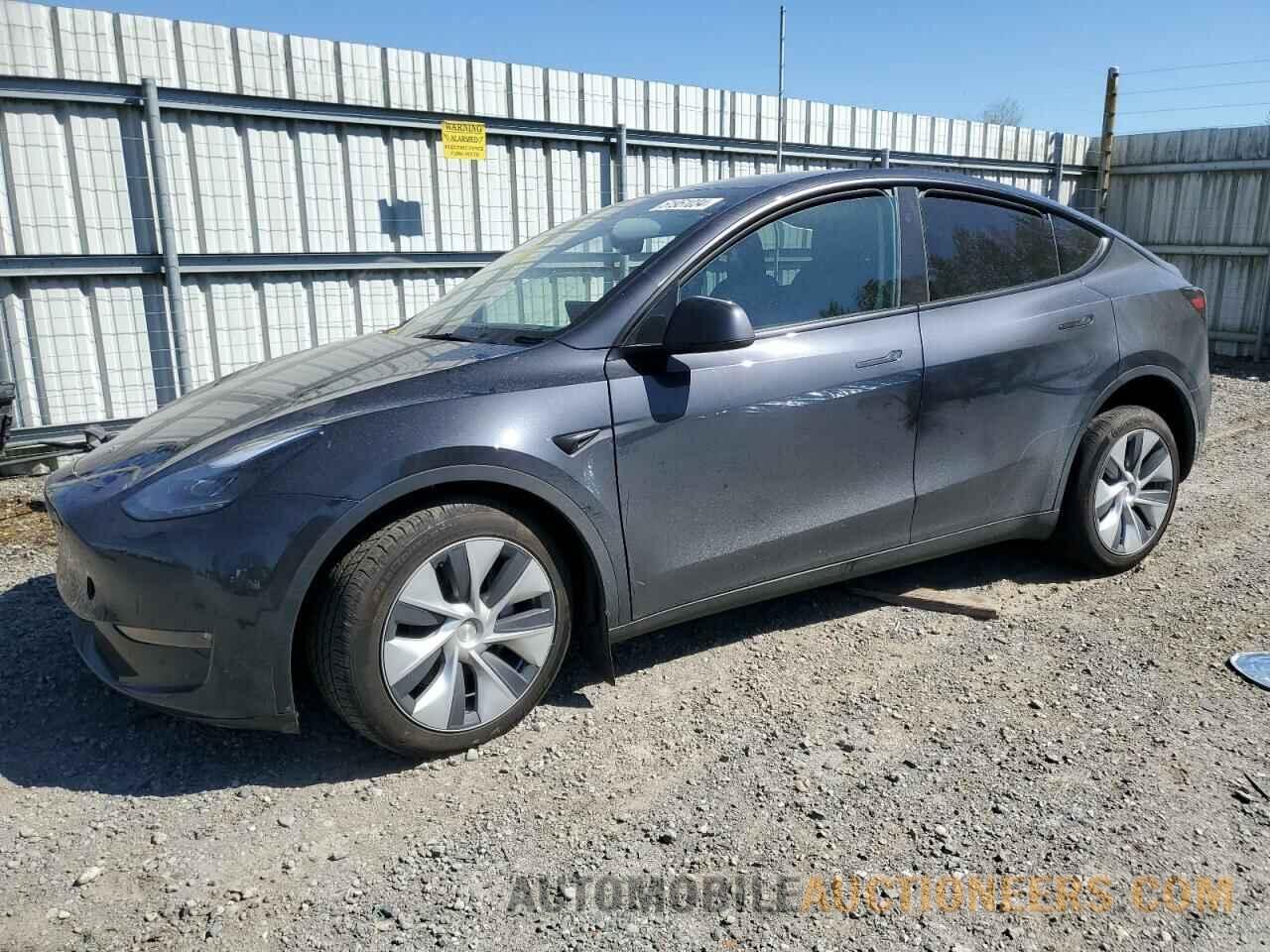 7SAYGDEE7RF008818 TESLA MODEL Y 2024