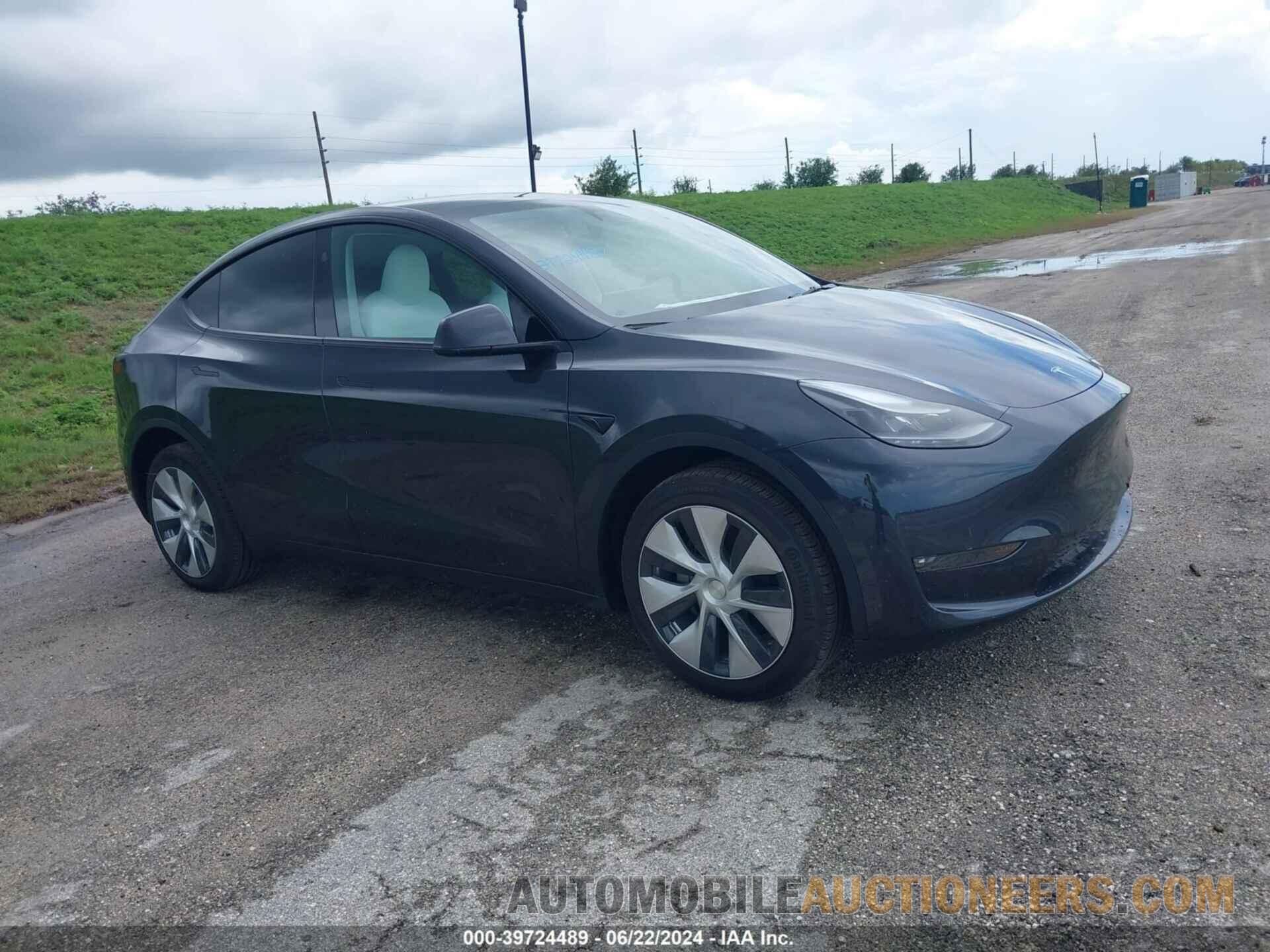 7SAYGDEE7RF027398 TESLA MODEL Y 2024