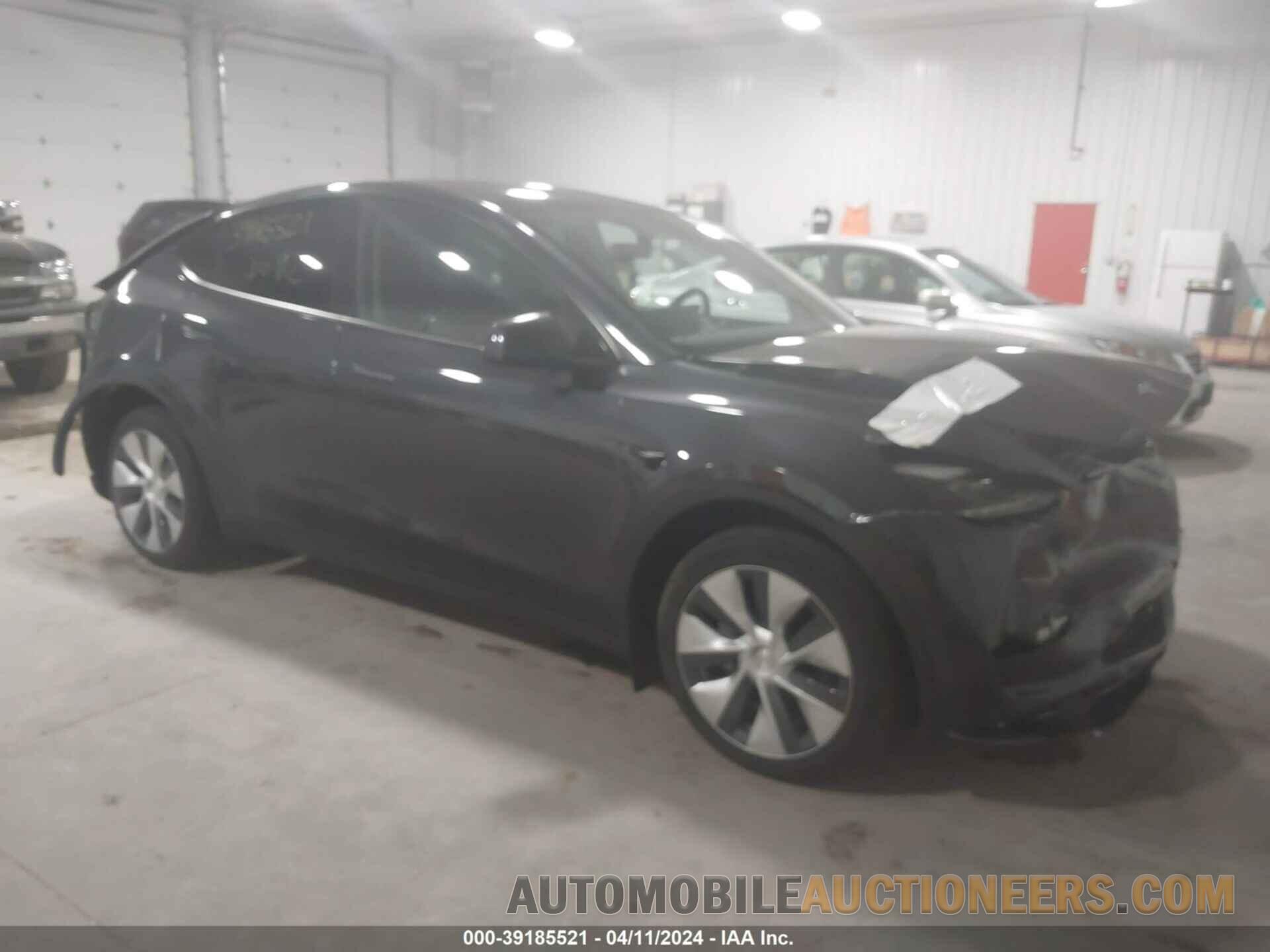 7SAYGDEE7RF030432 TESLA MODEL Y 2024