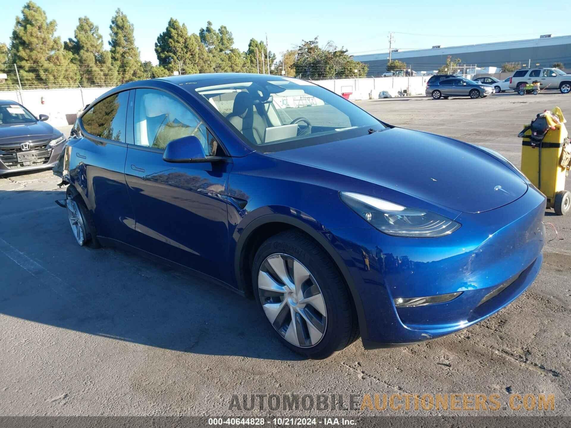 7SAYGDEE7RF031404 TESLA MODEL Y 2024