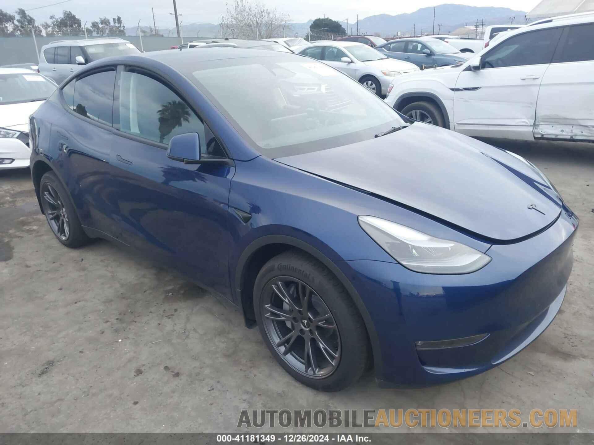 7SAYGDEE7RF184817 TESLA MODEL Y 2024