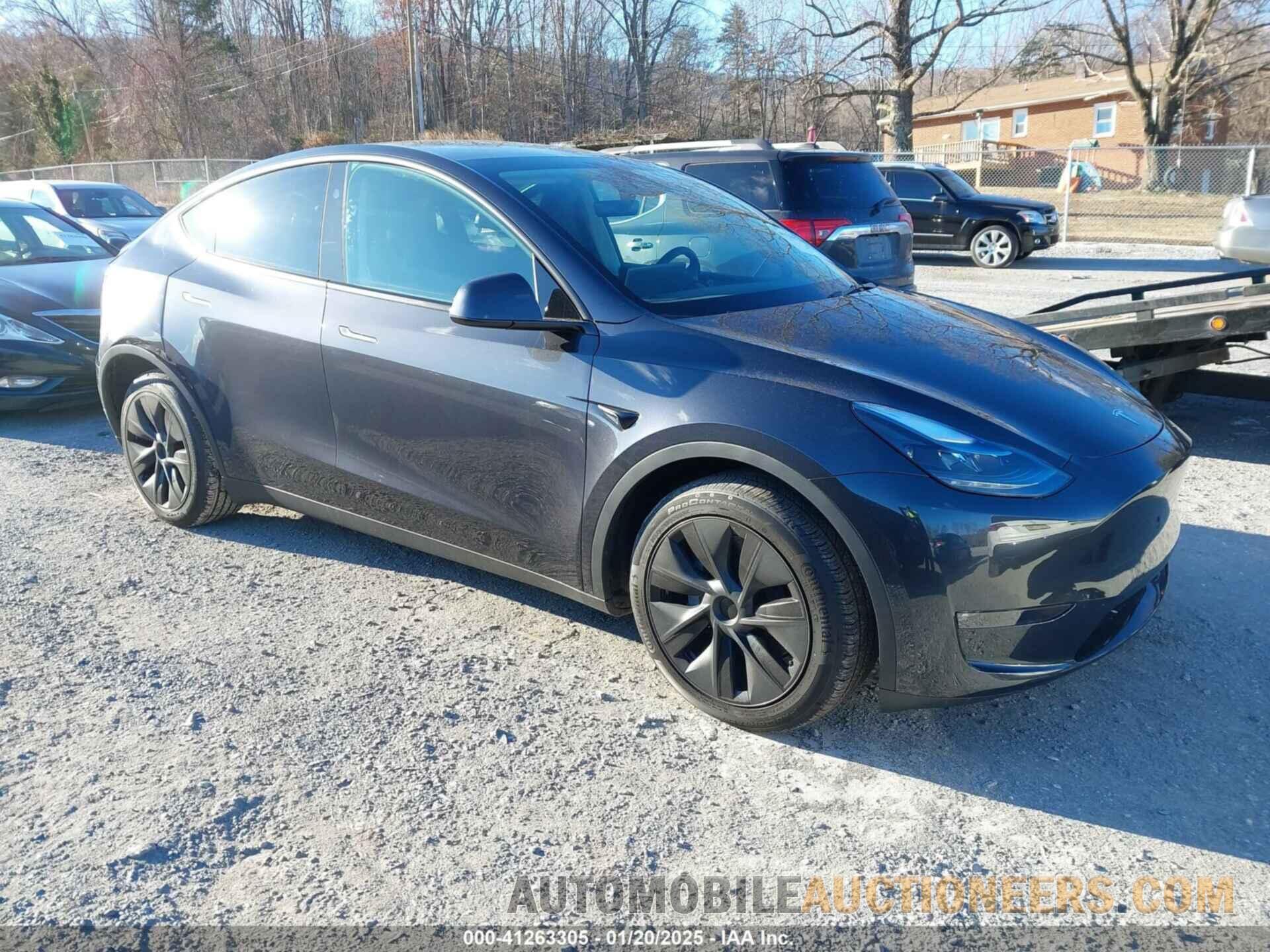 7SAYGDEE7RF199673 TESLA MODEL Y 2024