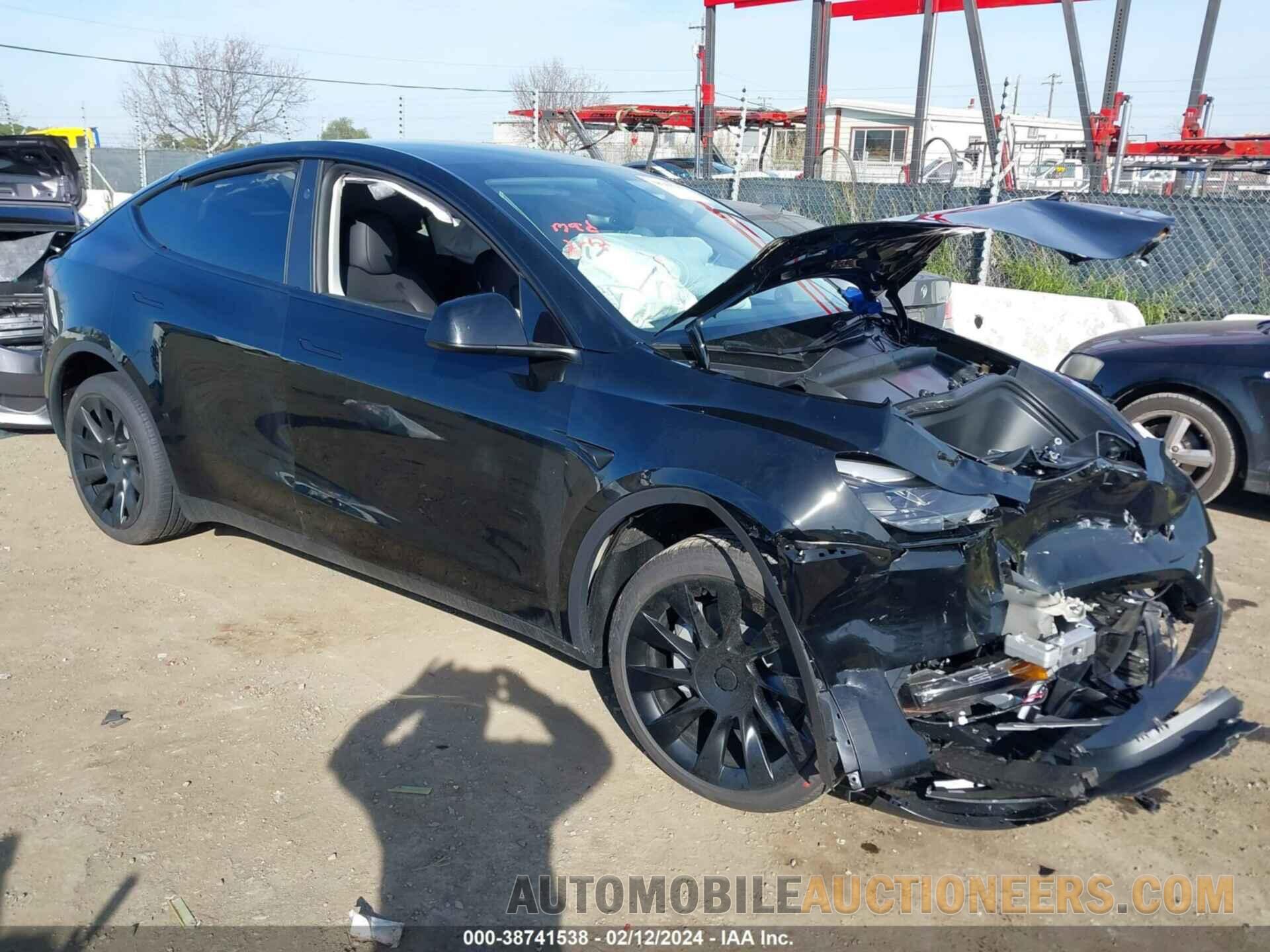 7SAYGDEE7RF983044 TESLA MODEL Y 2024