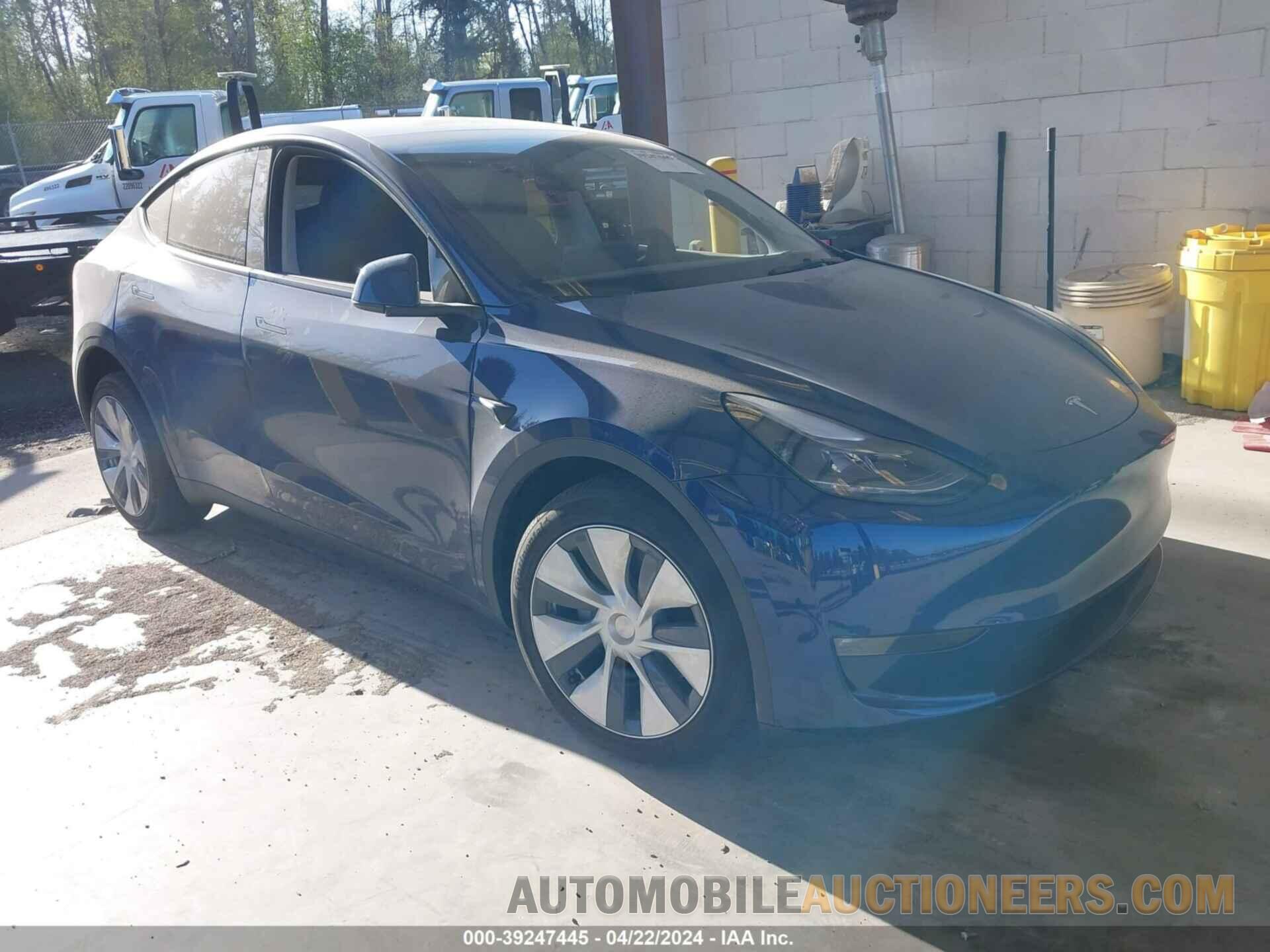 7SAYGDEE7RF983819 TESLA MODEL Y 2024