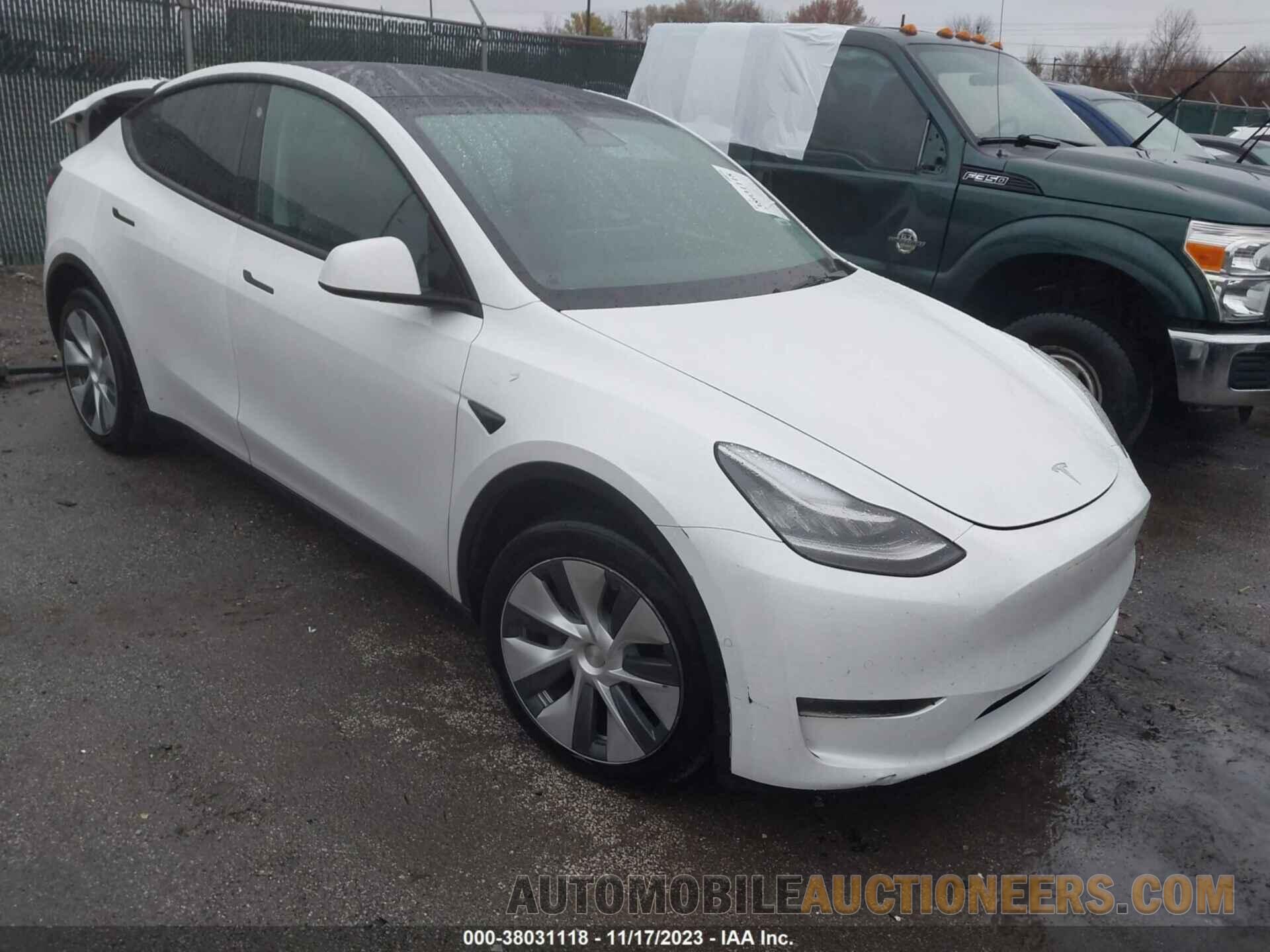 7SAYGDEE8NA018085 TESLA MODEL Y 2022