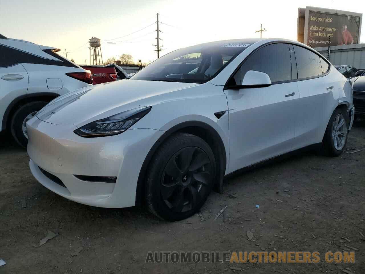 7SAYGDEE8NF418358 TESLA MODEL Y 2022