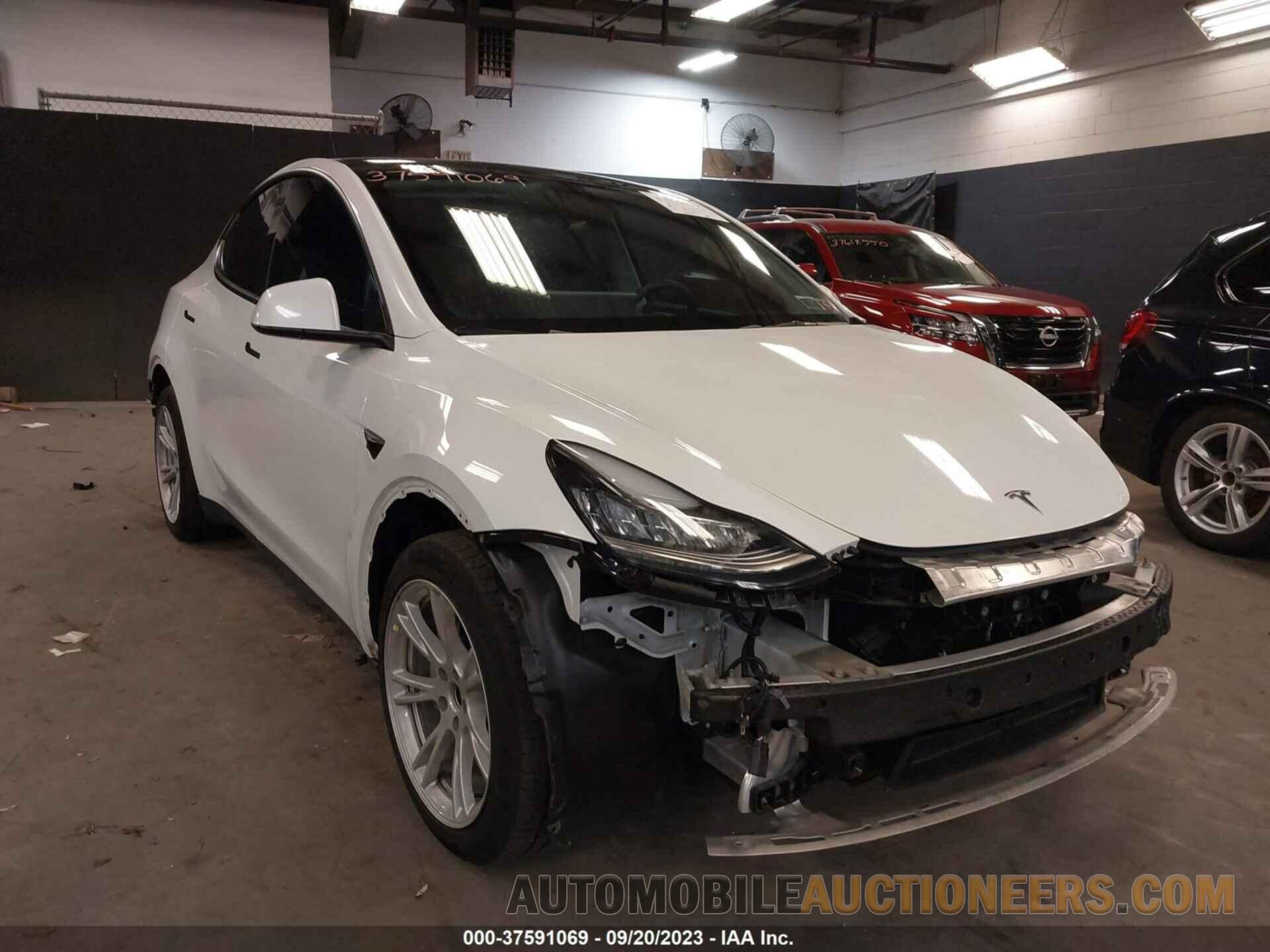 7SAYGDEE8NF431353 TESLA MODEL Y 2022