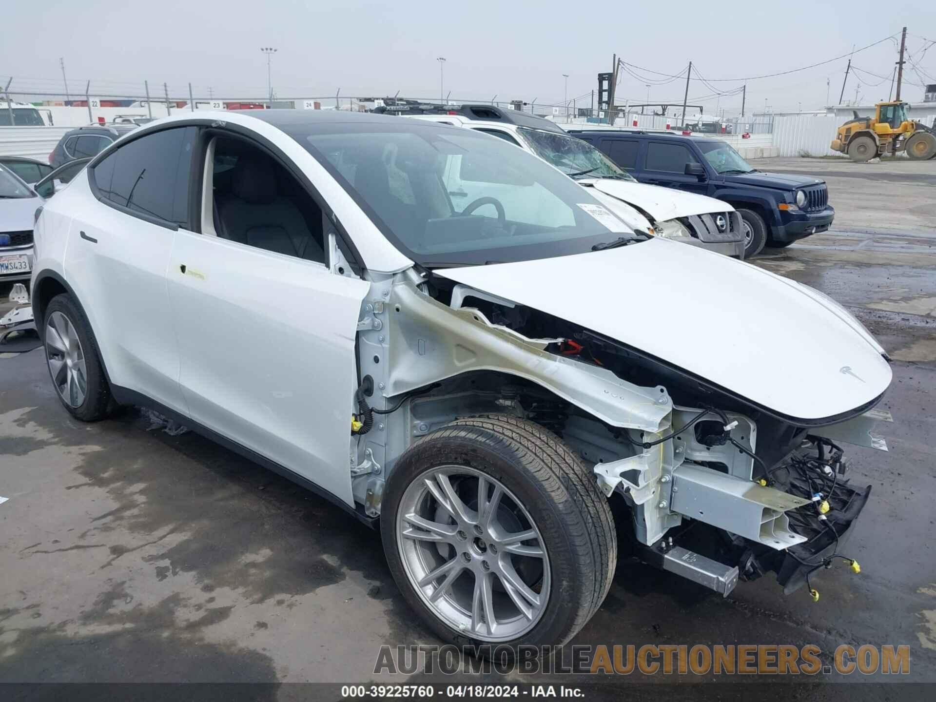 7SAYGDEE8NF504608 TESLA MODEL Y 2022