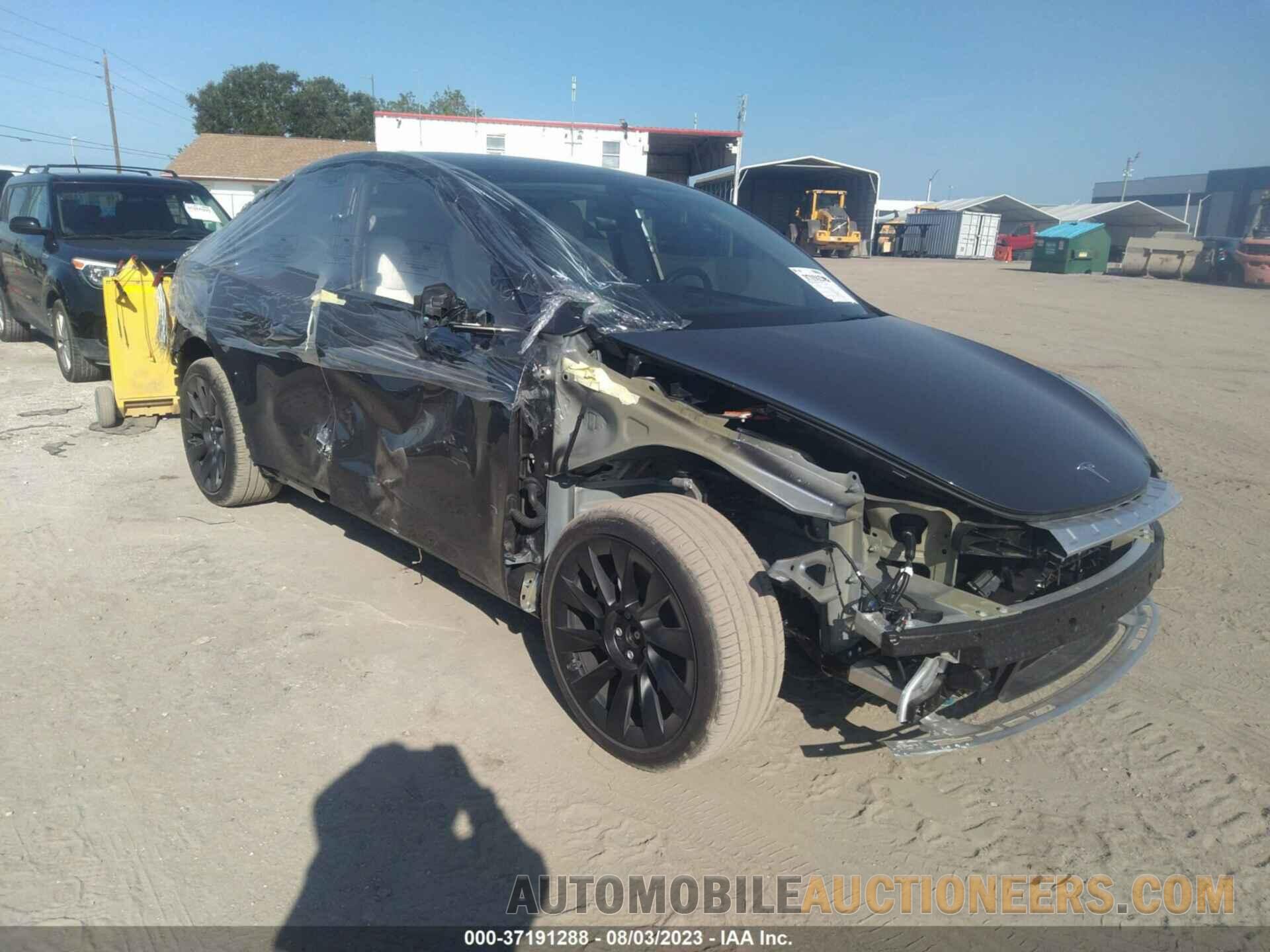 7SAYGDEE8NF575775 TESLA MODEL Y 2022