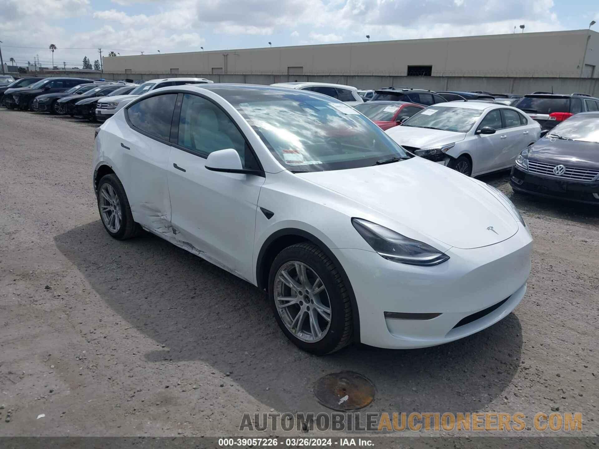 7SAYGDEE8NF576604 TESLA MODEL Y 2022