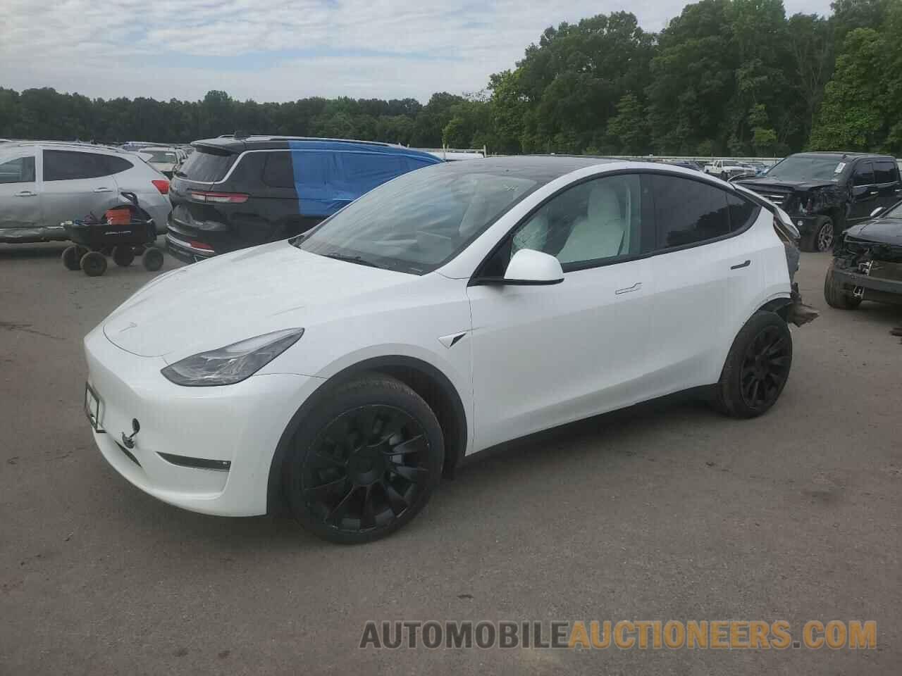 7SAYGDEE8PF747645 TESLA MODEL Y 2023