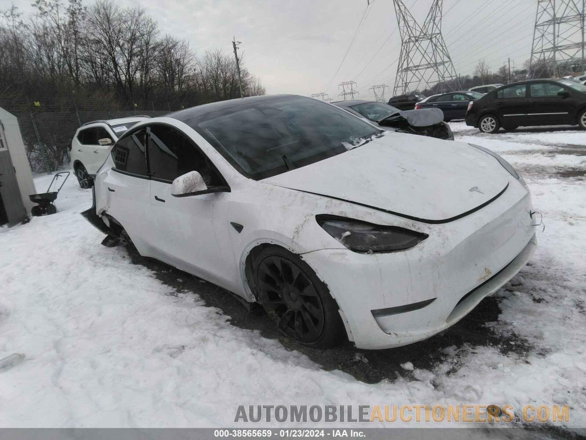 7SAYGDEE8PF754207 TESLA MODEL Y 2023