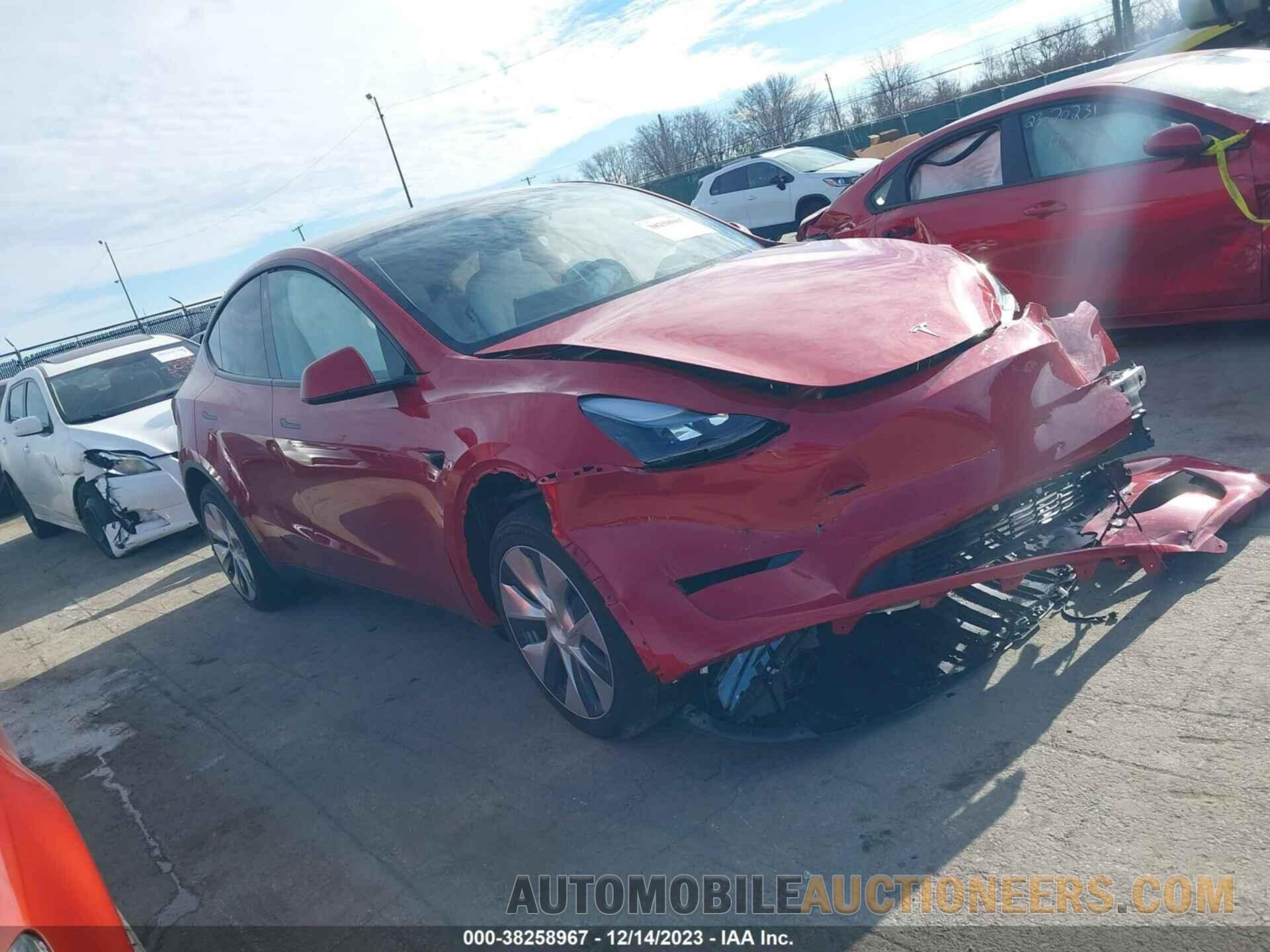 7SAYGDEE8PF780998 TESLA MODEL Y 2023