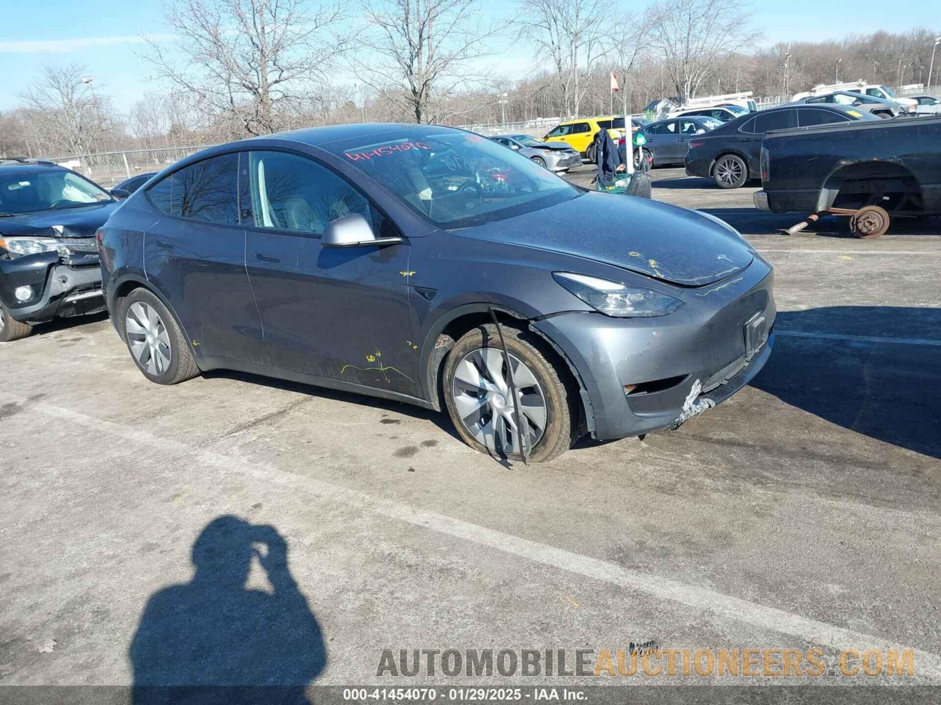 7SAYGDEE8PF871849 TESLA MODEL Y 2023