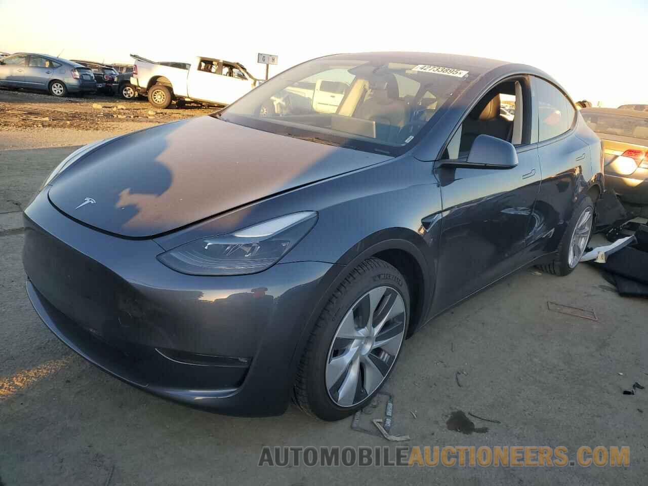 7SAYGDEE8PF949210 TESLA MODEL Y 2023