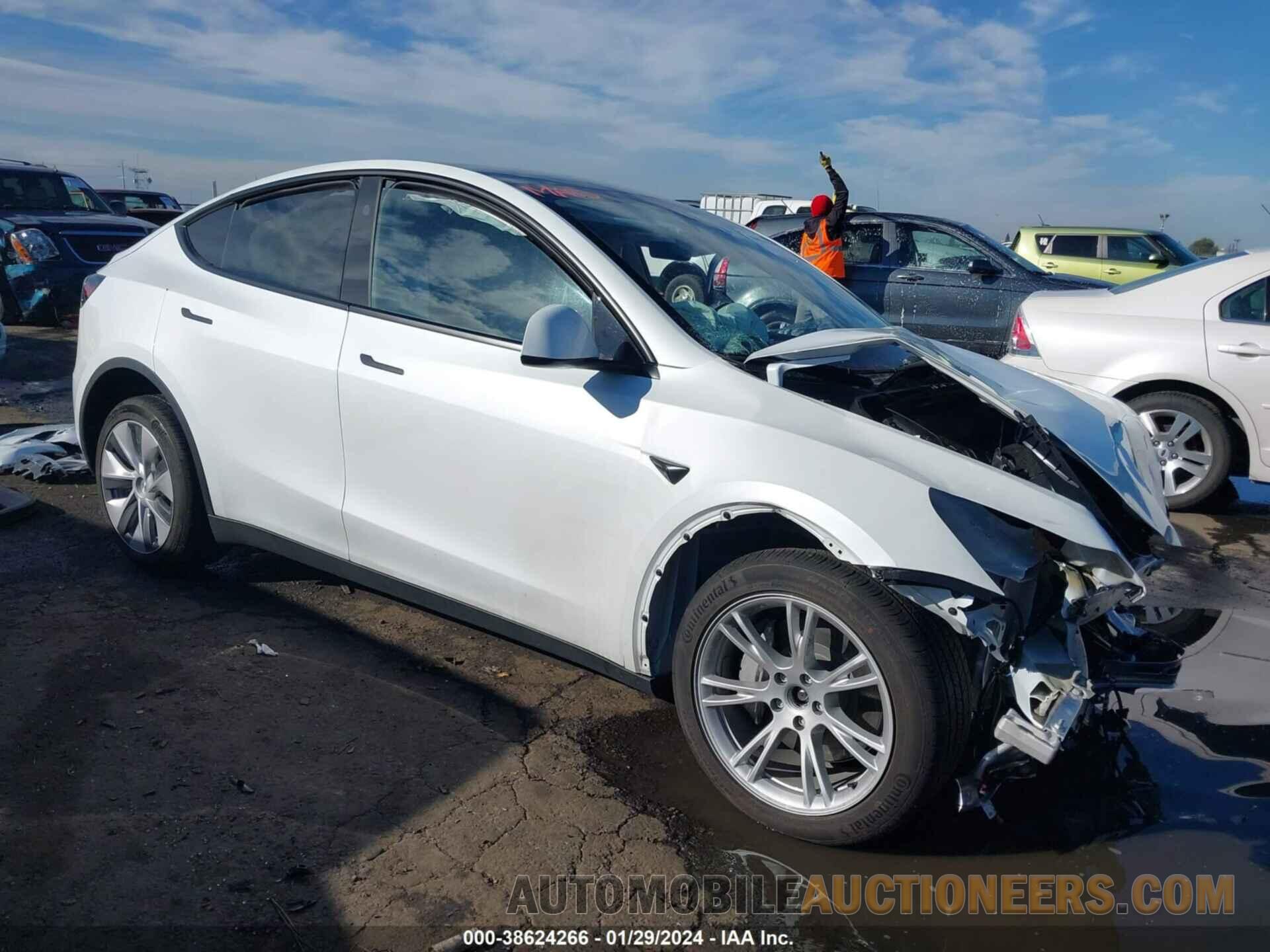 7SAYGDEE8PF956660 TESLA MODEL Y 2023