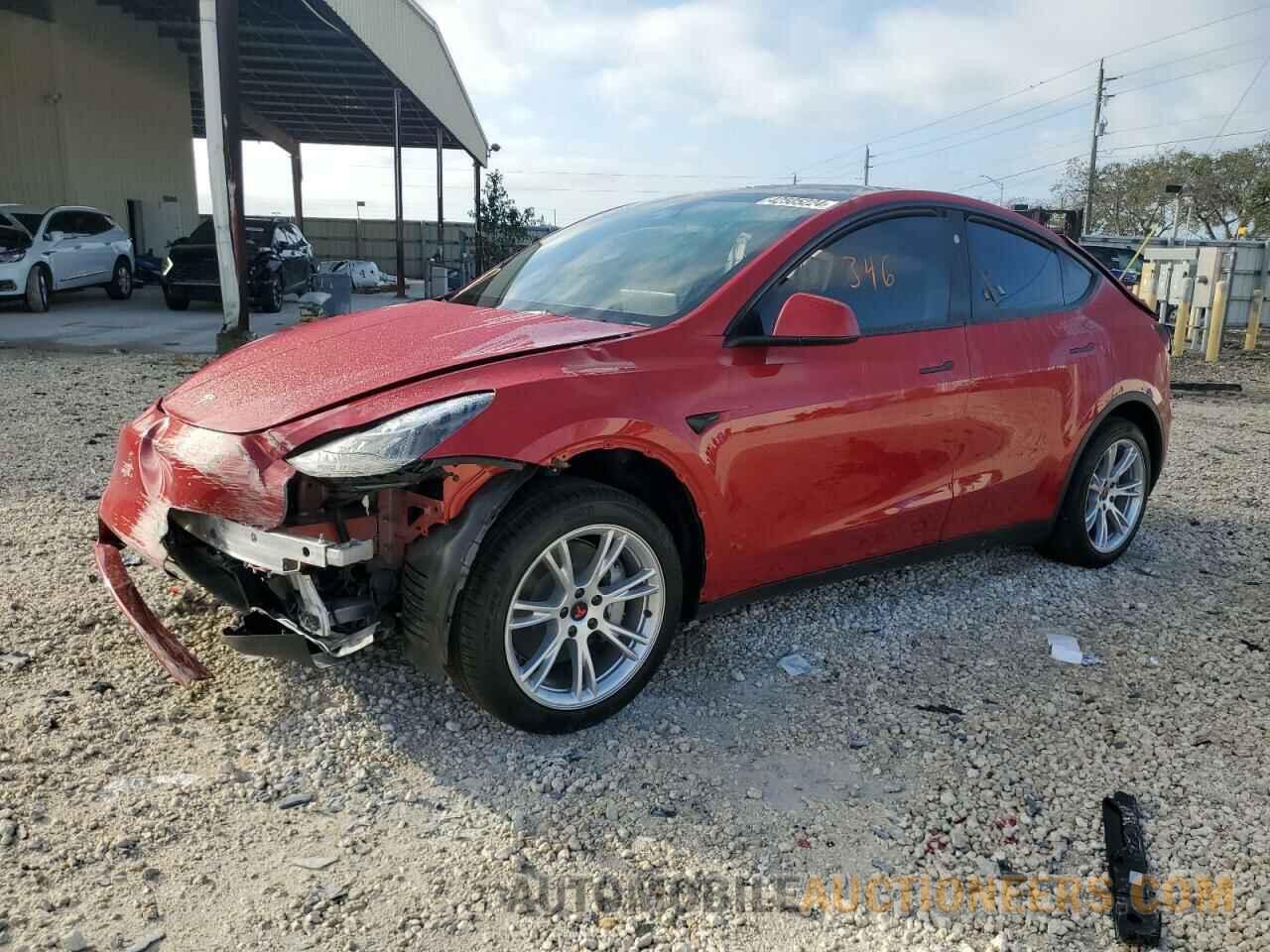 7SAYGDEE8RA216607 TESLA MODEL Y 2024