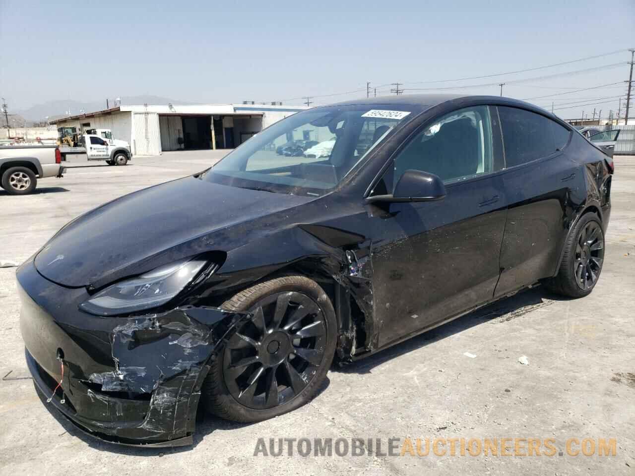 7SAYGDEE8RA229017 TESLA MODEL Y 2024