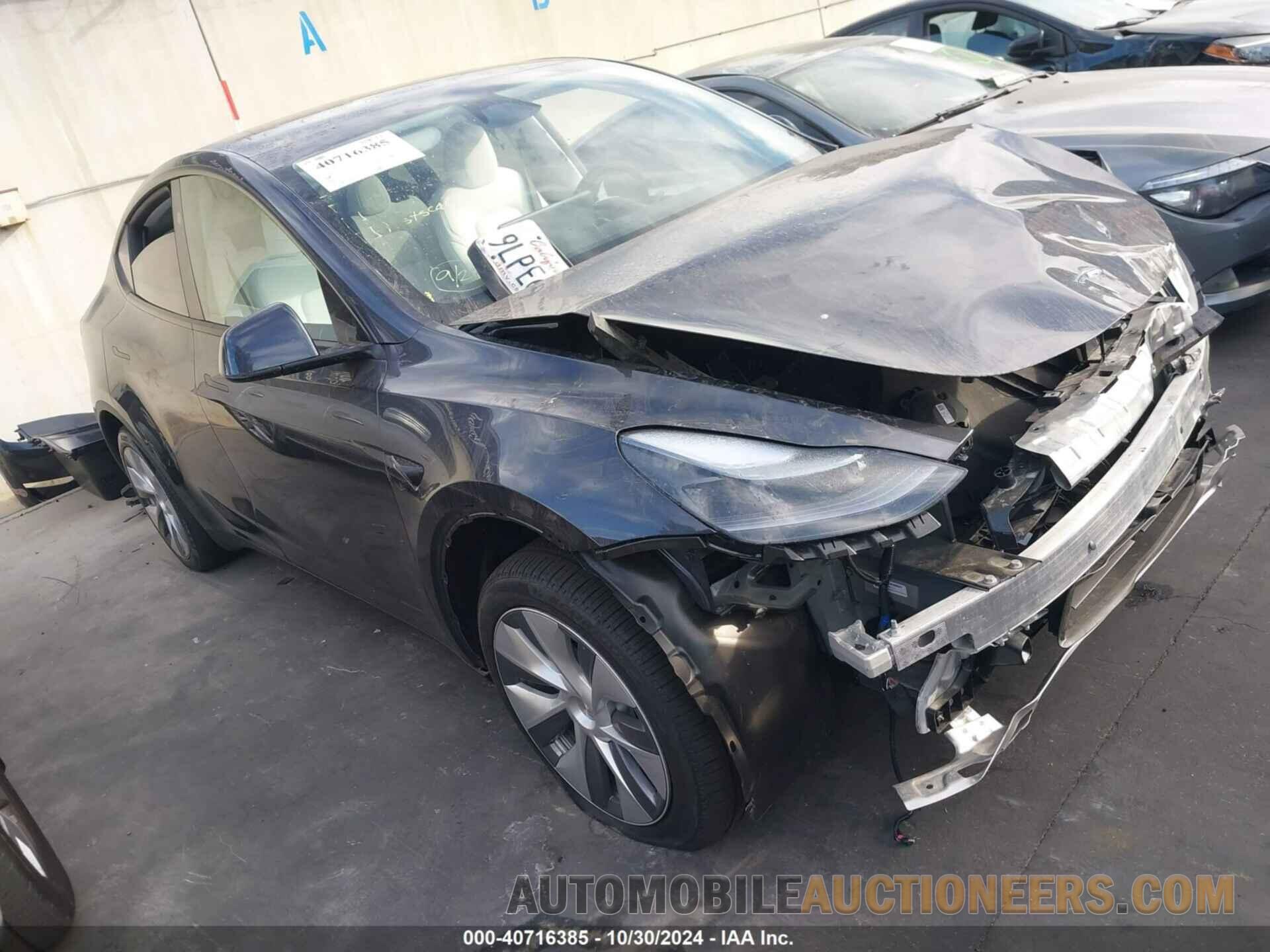 7SAYGDEE8RA231477 TESLA MODEL Y 2024